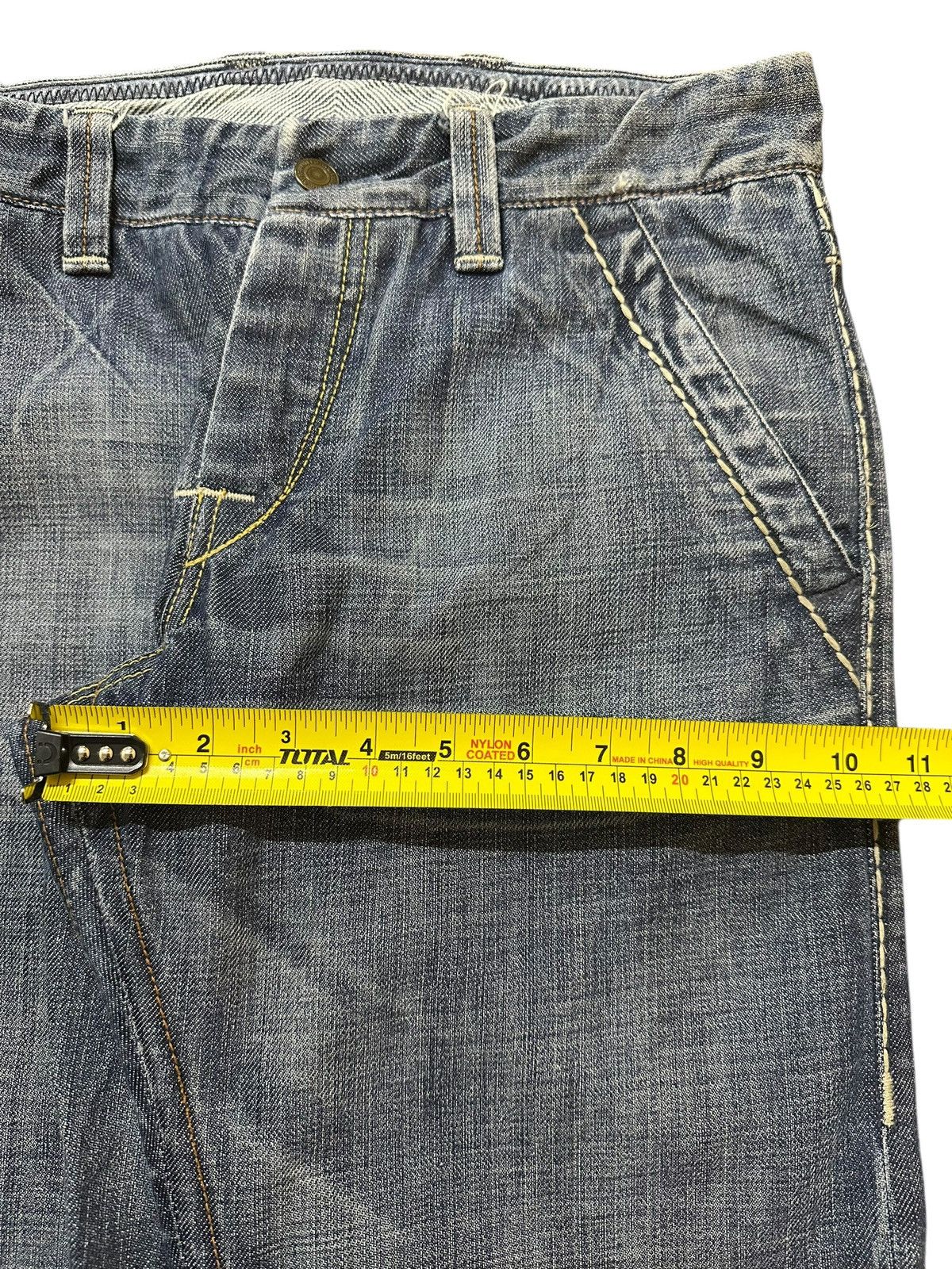 Japanese Brand Vintage Japanese Brand Blue Wash Faded Style Loose Jeans Size US 30 / EU 46 - 15 Thumbnail