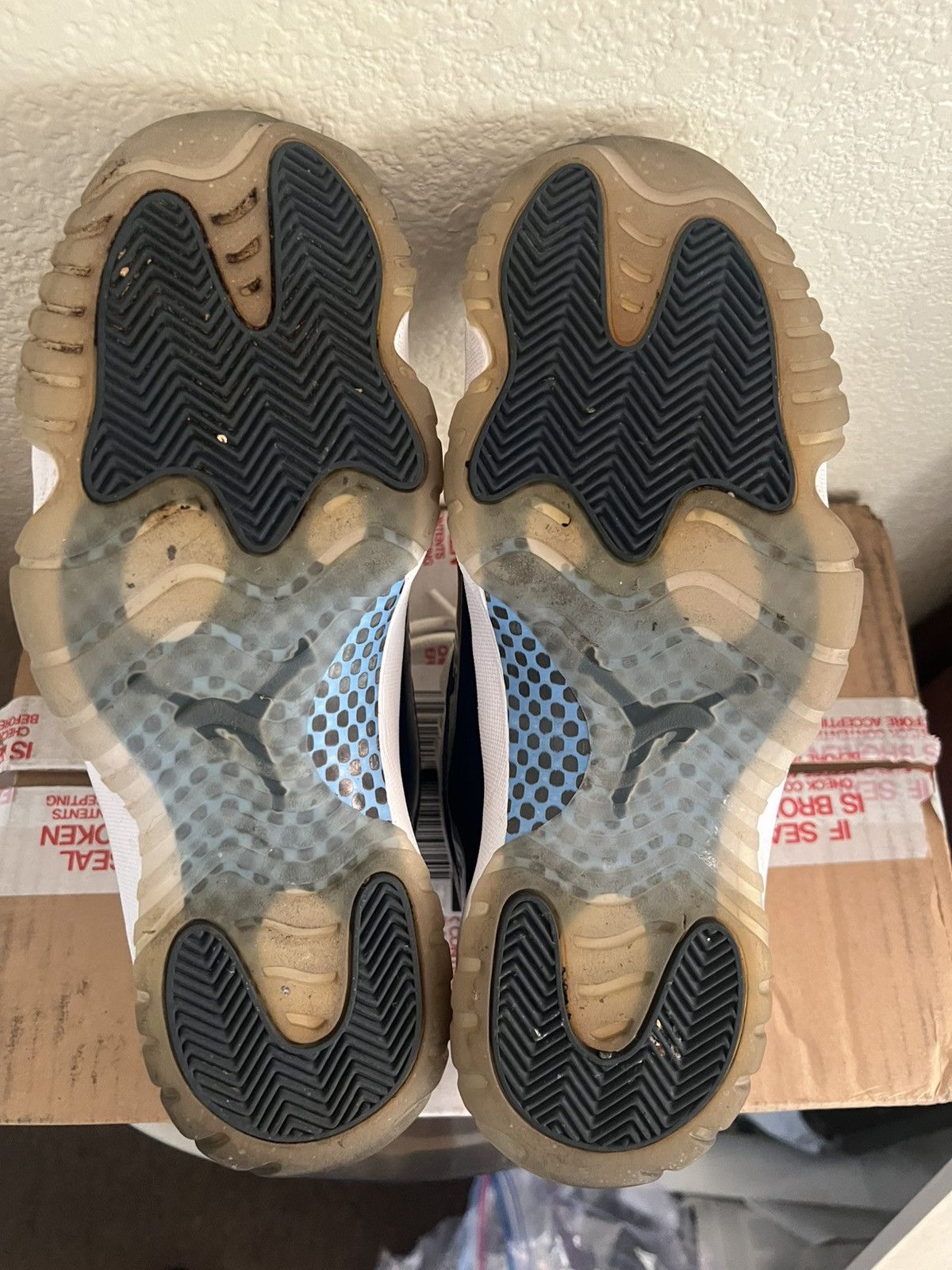 Jordan Brand Air Jordan 11 UNC Win Like 82 Size US 10 / EU 43 - 5 Thumbnail