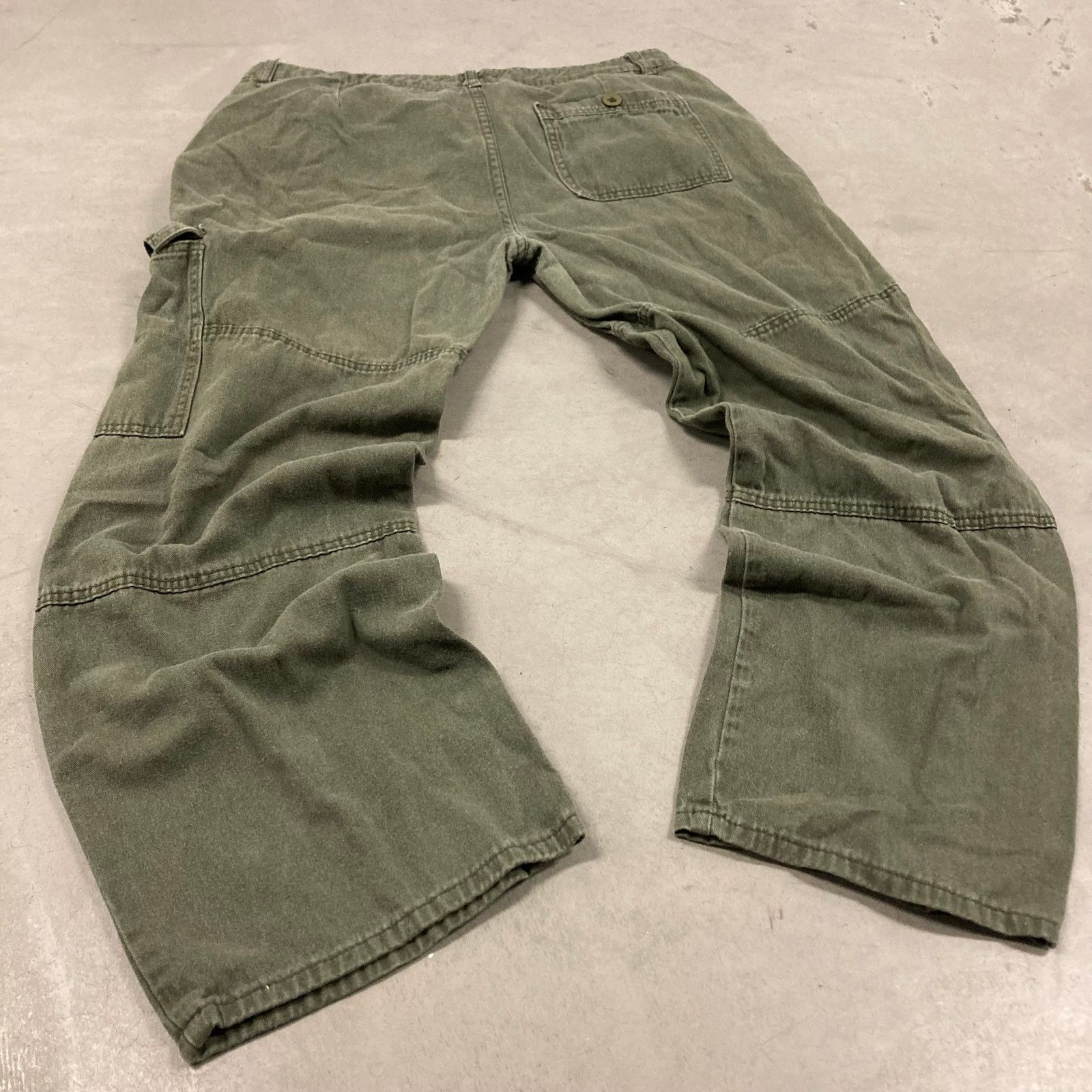 Vintage vintage y2k baggy cargo pants 35x27 Size US 35 - 2 Thumbnail