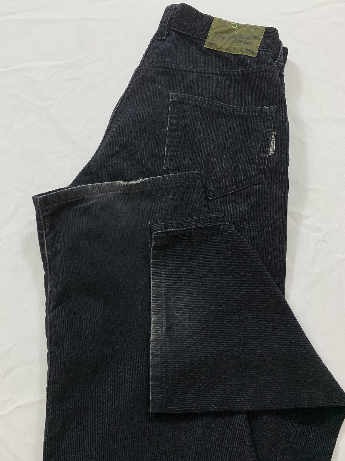 Neighborhood Neighborhood Distressed Corduroy Pants ifsix lgb syule Size US 29 - 7 Thumbnail
