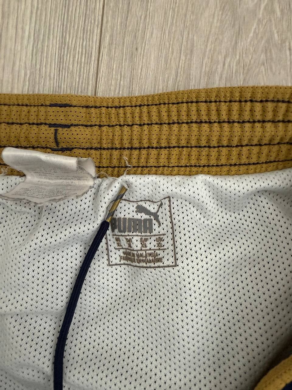 Puma Mens Vintage Puma FC Arsenal football soccer shorts rare Size US 36 / EU 52 - 6 Thumbnail