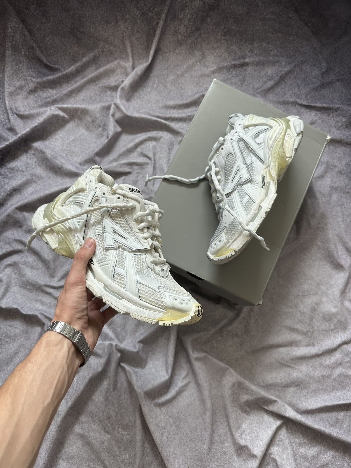 Balenciaga Balenciaga Runner Leathe Free White Sneakers Shoes Size US 10 / EU 43 - 1 Thumbnail