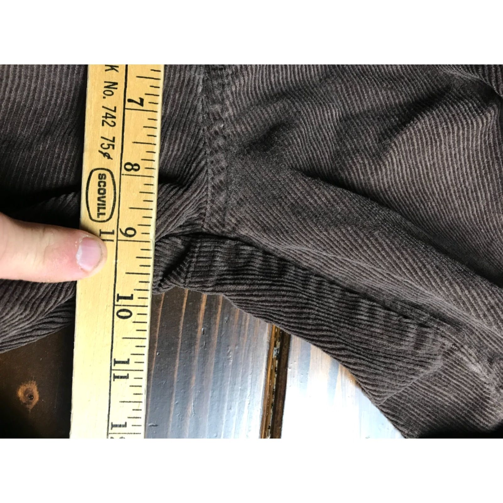 Vintage Columbia Pants Women's 4 Brown Corduroy Capri Pockets Straight Leg Inseam 18 Capris Regular Rise Mid Front Flat Front Size 30" / US 8 / IT 44 - 5 Thumbnail