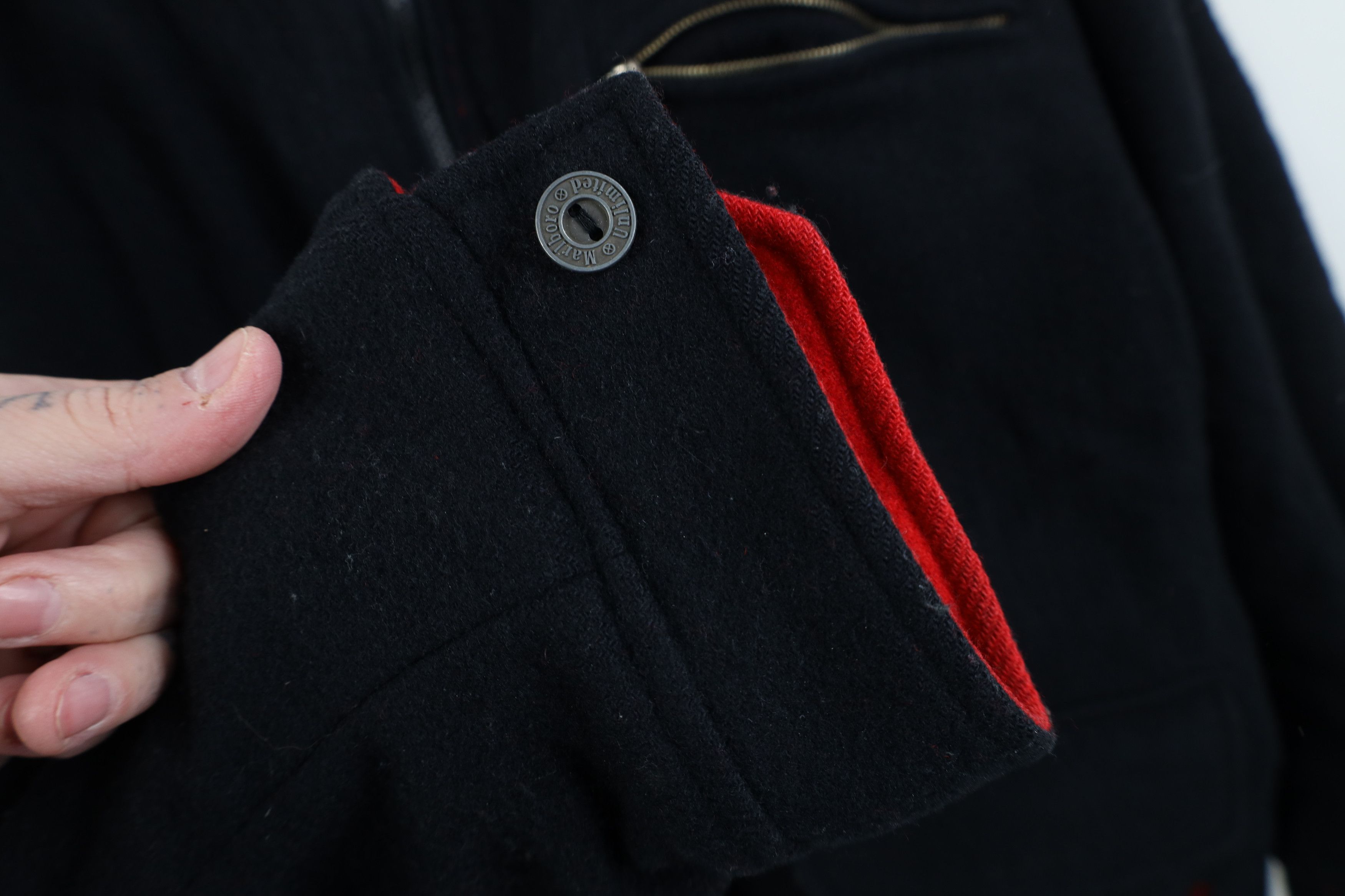 Marlboro Vintage 90s Marlboro Reversible Wool Jacket Coat Black Red Size US M / EU 48-50 / 2 - 8 Thumbnail