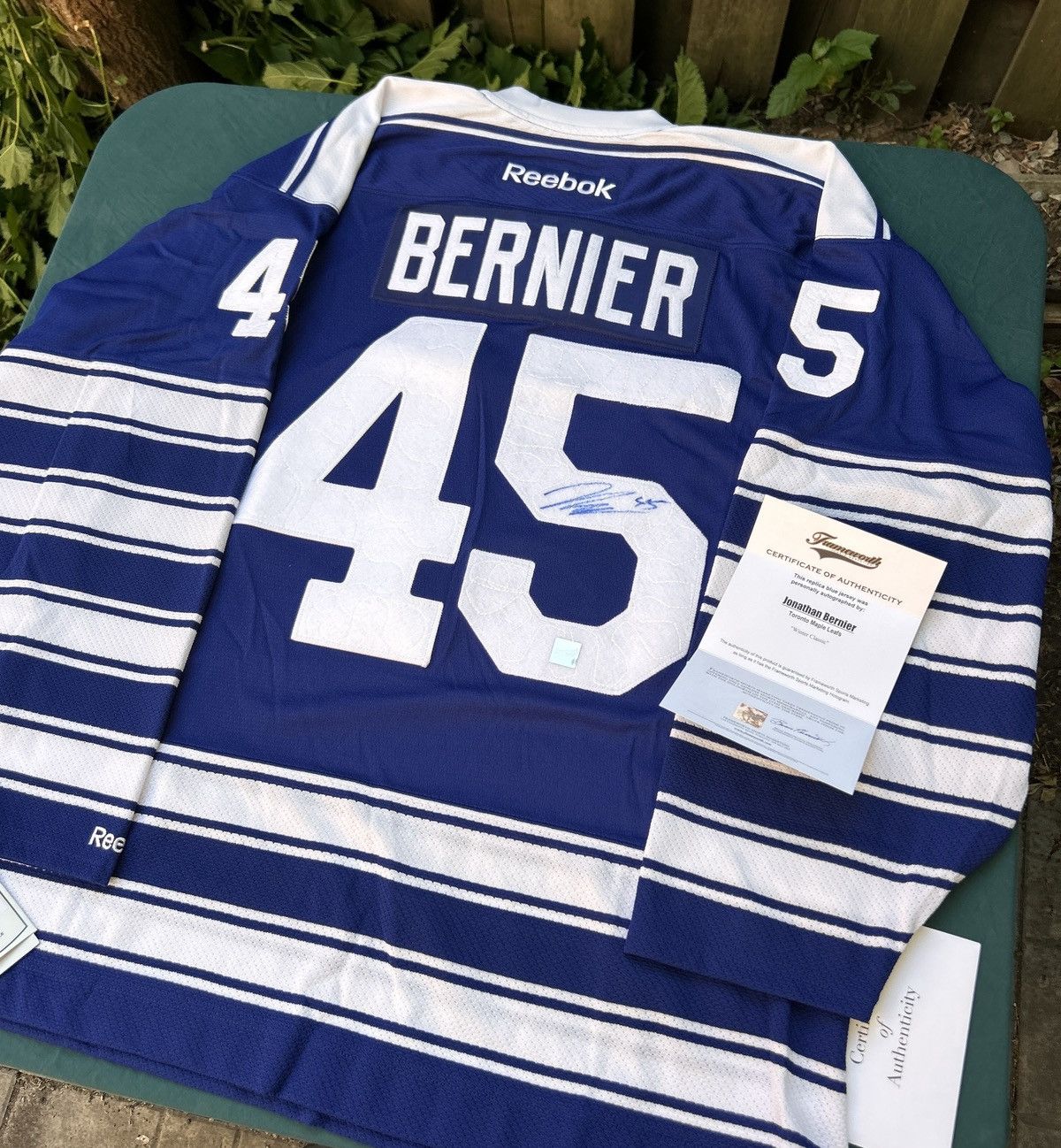 NHL Jonathan Bernier Signed NHL Maple Leafs Hockey Jersey Size US XL / EU 56 / 4 - 6 Thumbnail
