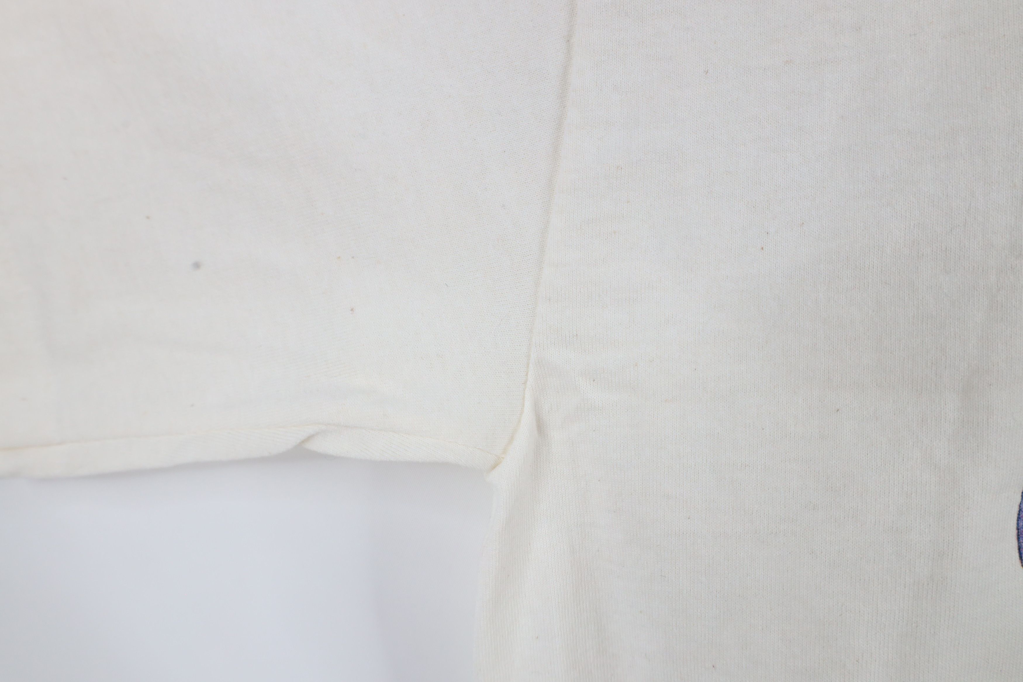 Vintage Vintage 90s Streetwear Flower Floral T-Shirt Cream USA Size L / US 10 / IT 46 - 8 Thumbnail