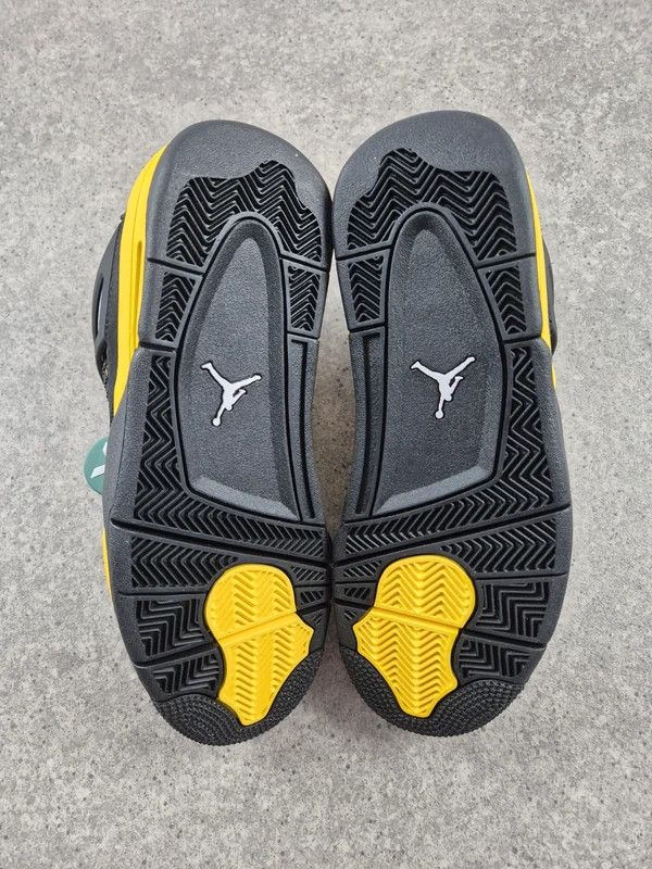 Jordan Brand Nike Jordan 4 Thunder Retro Men's Black Sneakers Size 42 Size US 8.5 / EU 41-42 - 4 Thumbnail