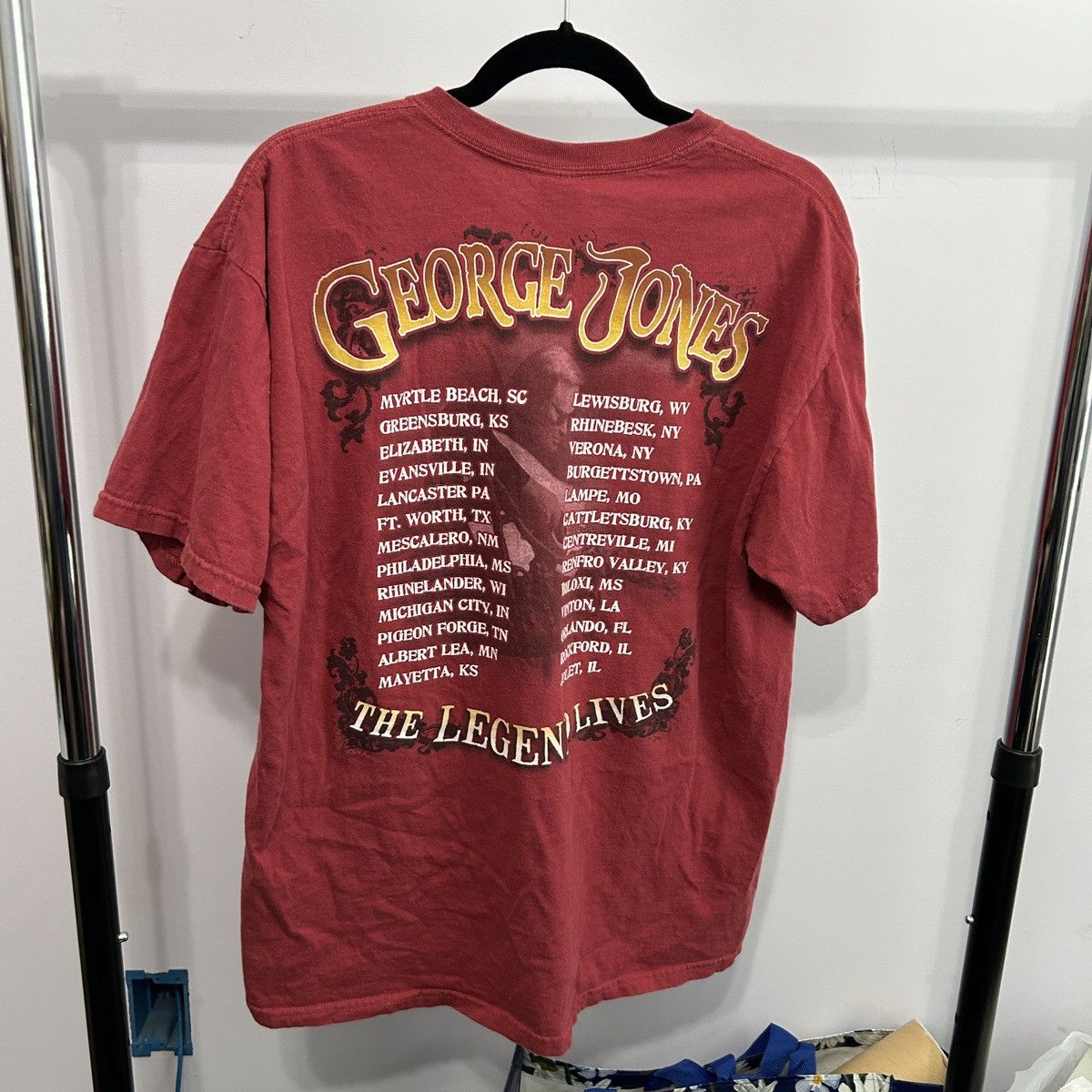 Gildan Gildan George Jones Red Large Graphic Tee Sz Large - "Dannie Size US L / EU 52-54 / 3 - 3 Thumbnail