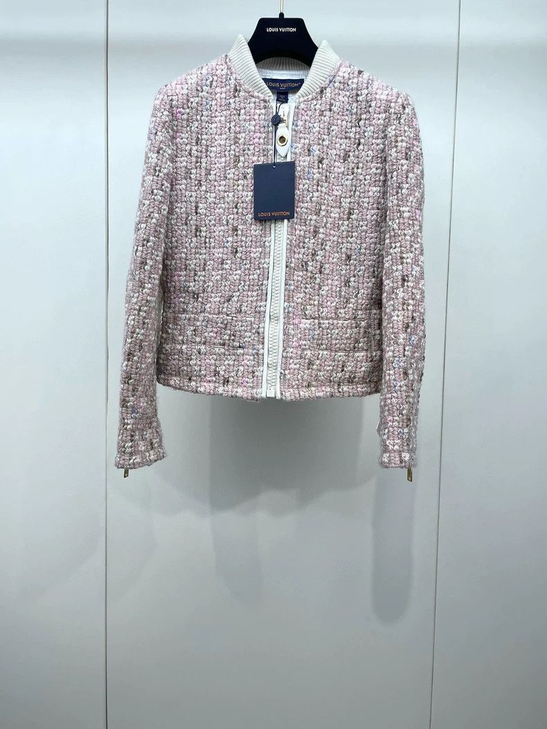 Louis Vuitton LOUIS VUITTON Pink tweed zip jacket 2504-Nextarrow Size XS / US 0-2 / IT 36-38 - 1 Thumbnail