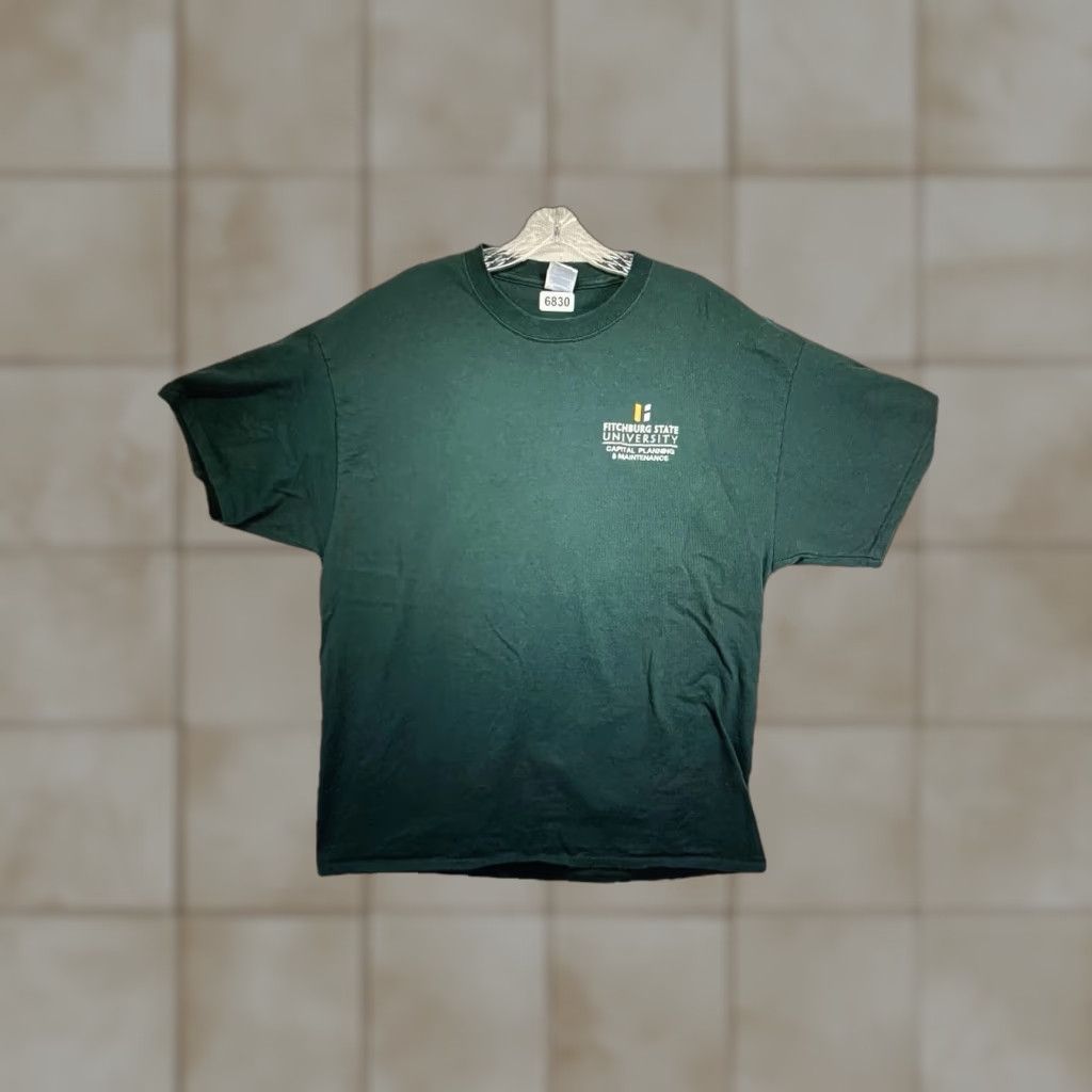 Port & Company VINTAGE Fitchburg State University Work T-Shirt Adult XL Cotton Green University 90s Crew Neck Logo Breathable Short Sleeve Men's Size US XL / EU 56 / 4 - 1 Thumbnail