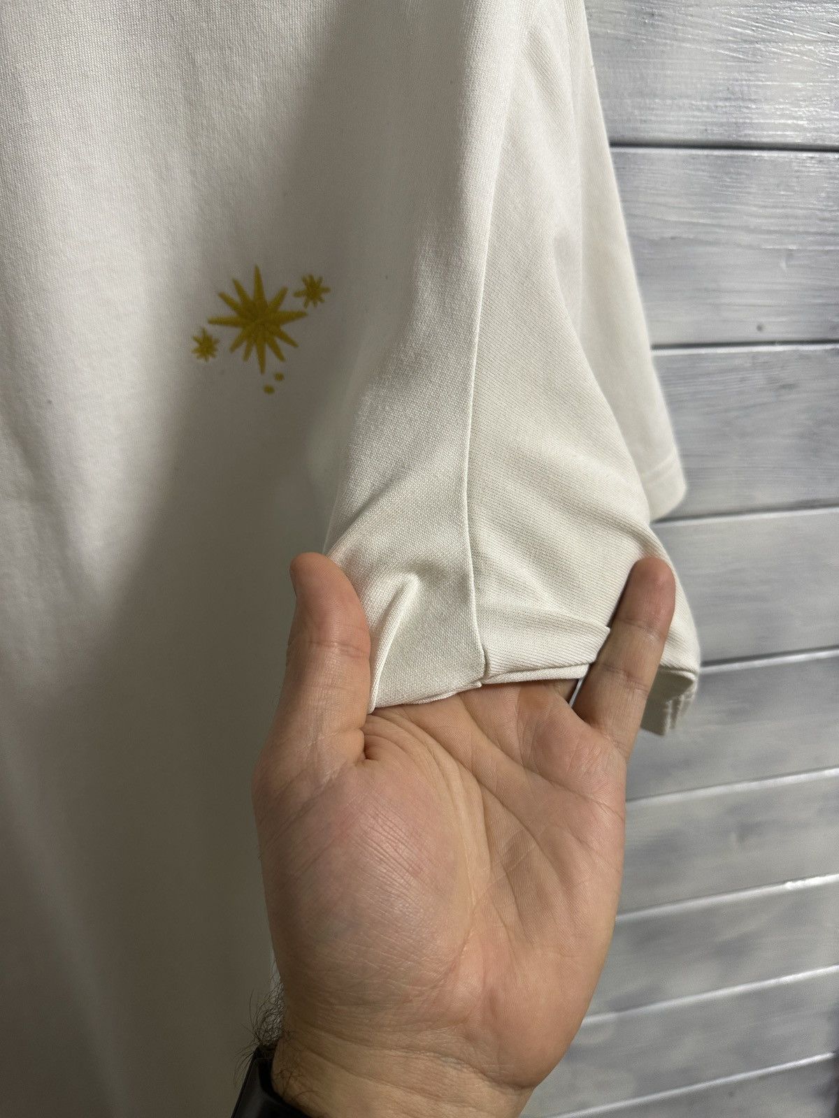 Uniqlo Rare T-Shirt Yusuke Harai x Uniqlo Japan Style Size XL. Size US XL / EU 56 / 4 - 7 Thumbnail