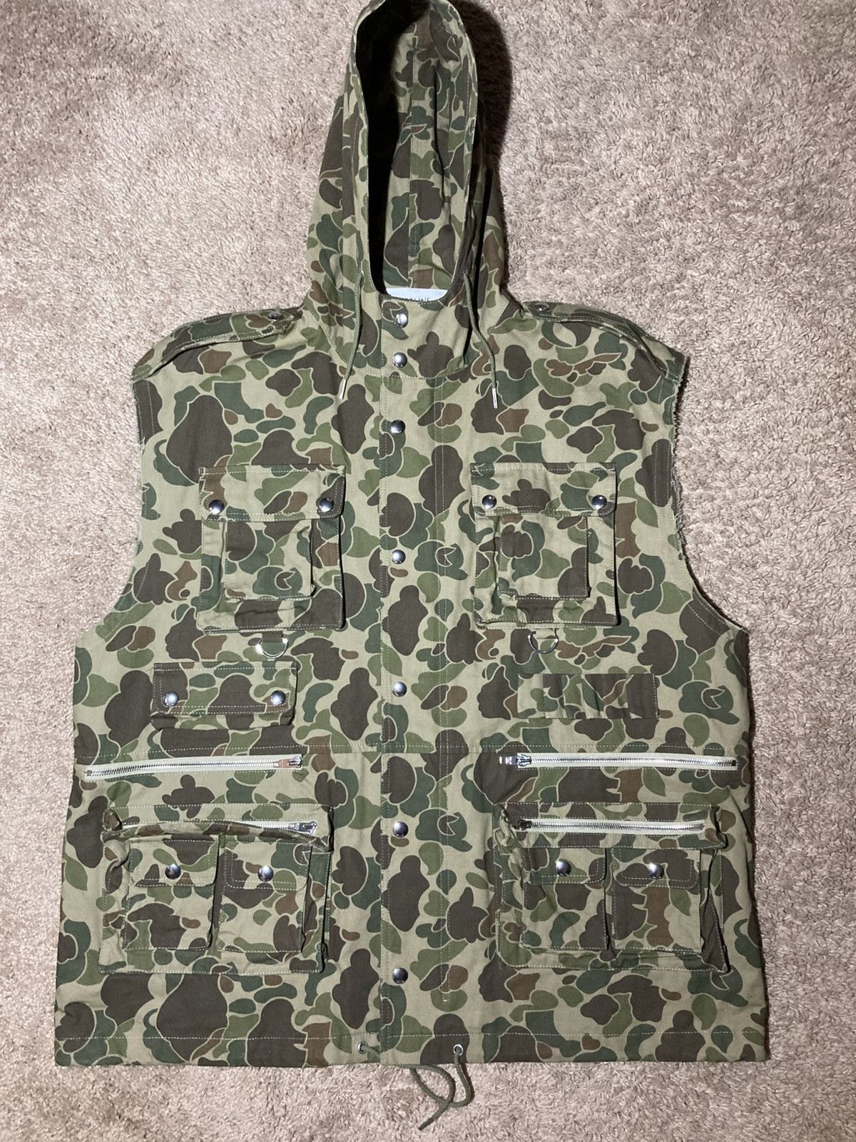 Celine New SS22 Celine Duck Camo Military Cargo Jacket Cut Off Vest Size US XL / EU 56 / 4 - 1 Thumbnail