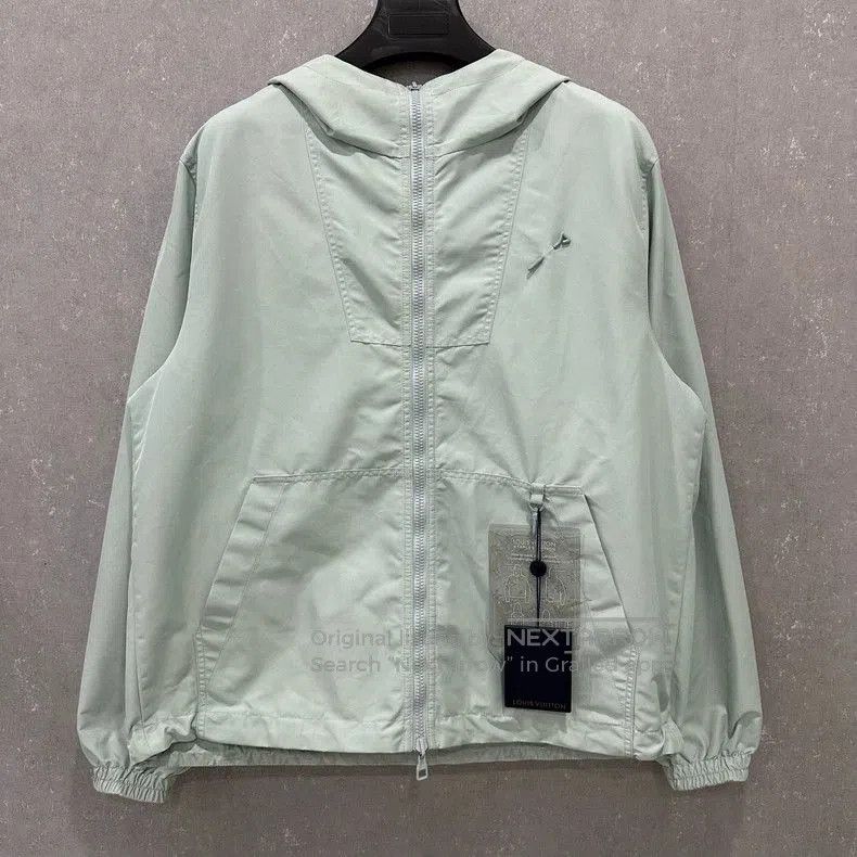 Louis Vuitton Louis Vuitton Logo Reversible Windbreaker. Size US M / EU 48-50 / 2 - 1 Thumbnail