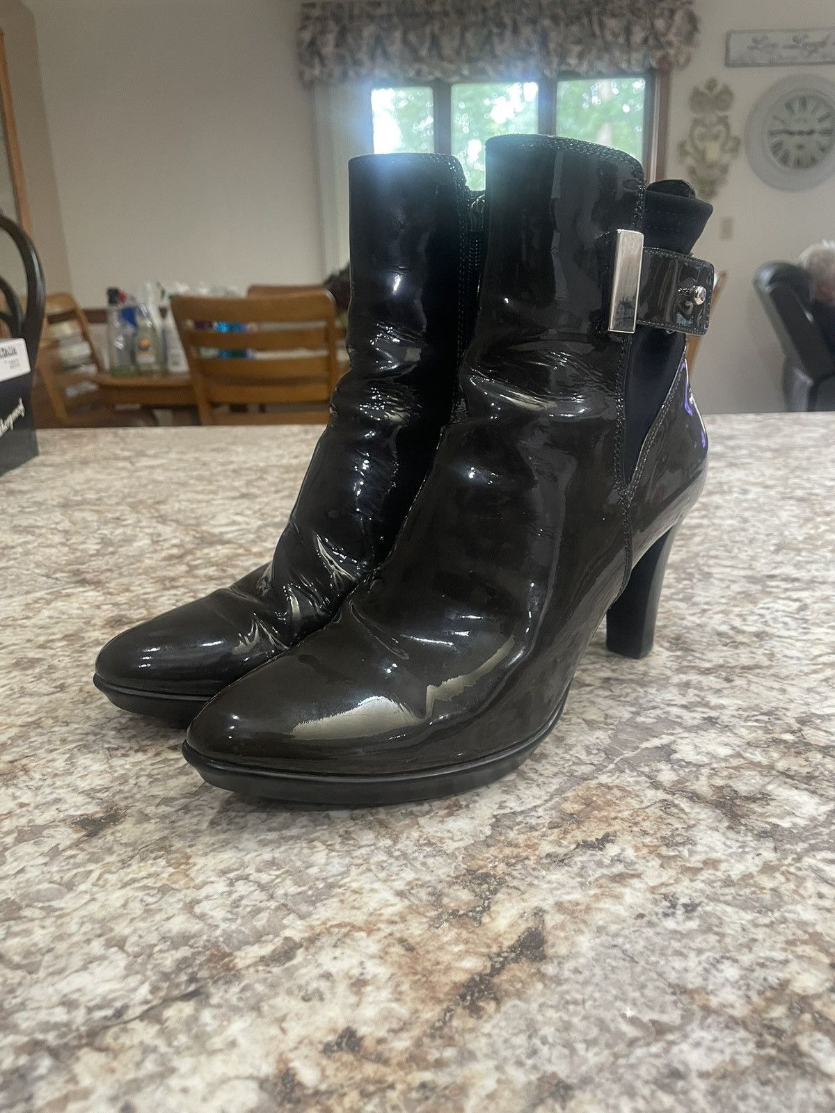Aquatalia Aquatalia Black Leather Side Zip Royal Waterproof High Heels Size US 9 / IT 39 - 3 Thumbnail