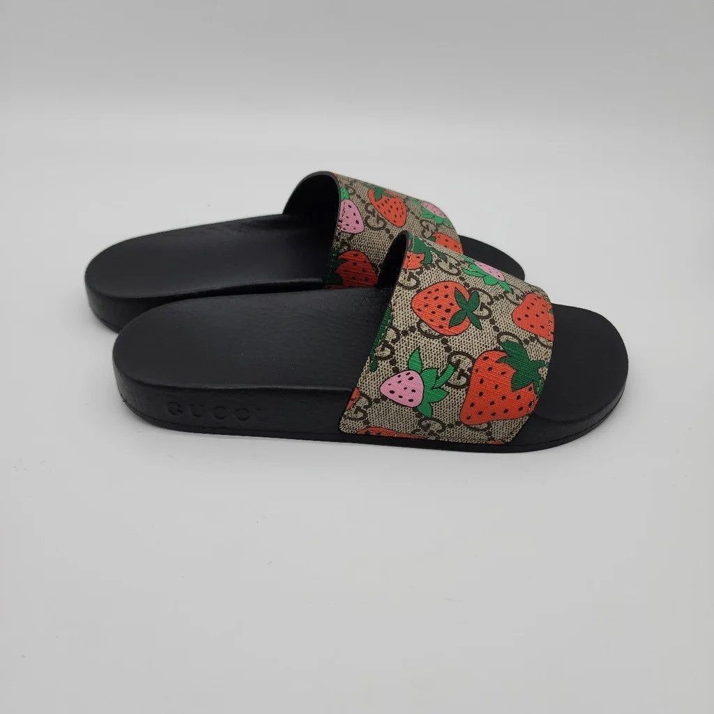 Gucci Strawberry Slides 35 Size US 5 / IT 35 - 3 Thumbnail