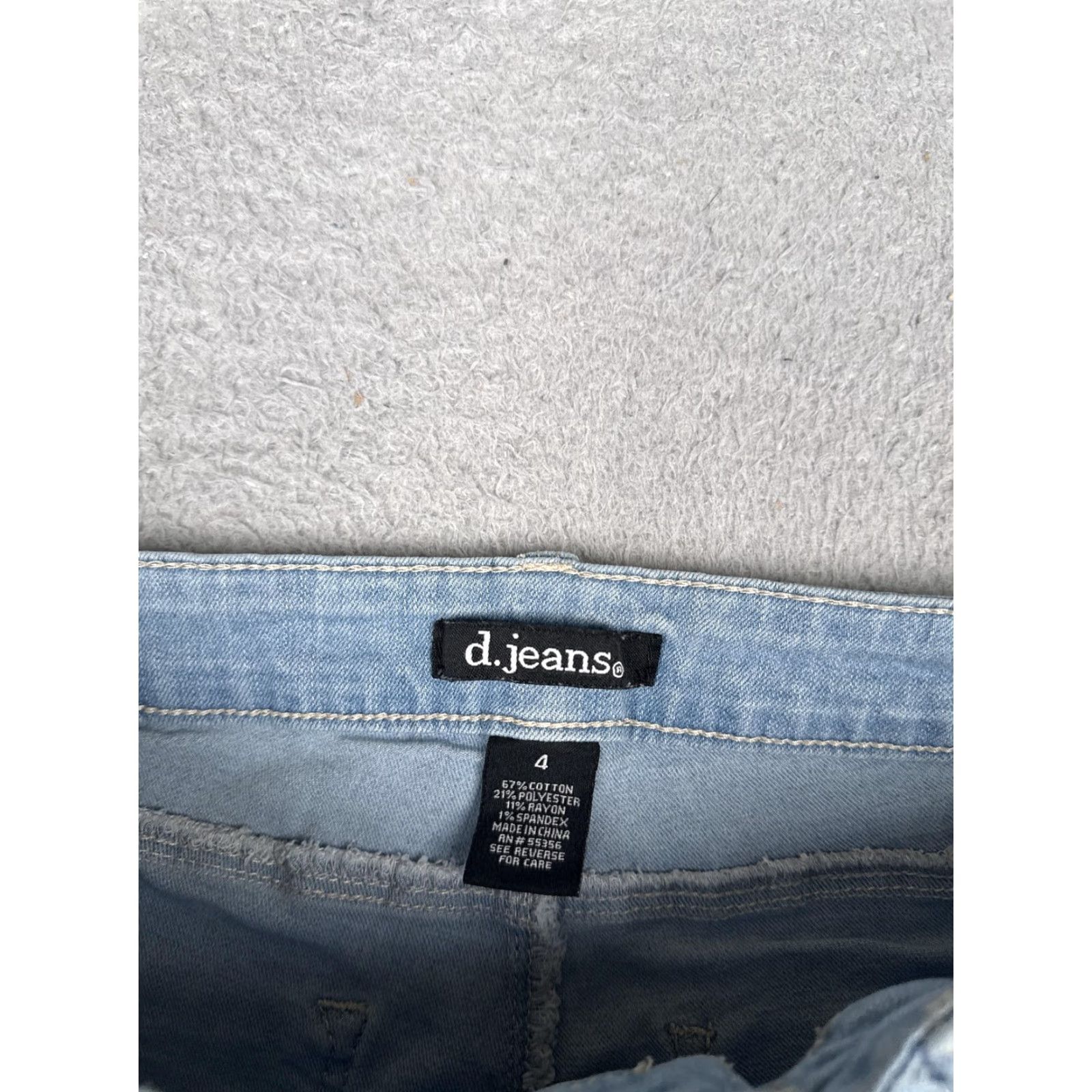Denime D. Jeans Shorts Womens 4 Blue Denim Cut-Off Raw Hem Stretch Mid Rise Casual 25x2 Size 27" / US 4 / IT 40 - 7 Thumbnail