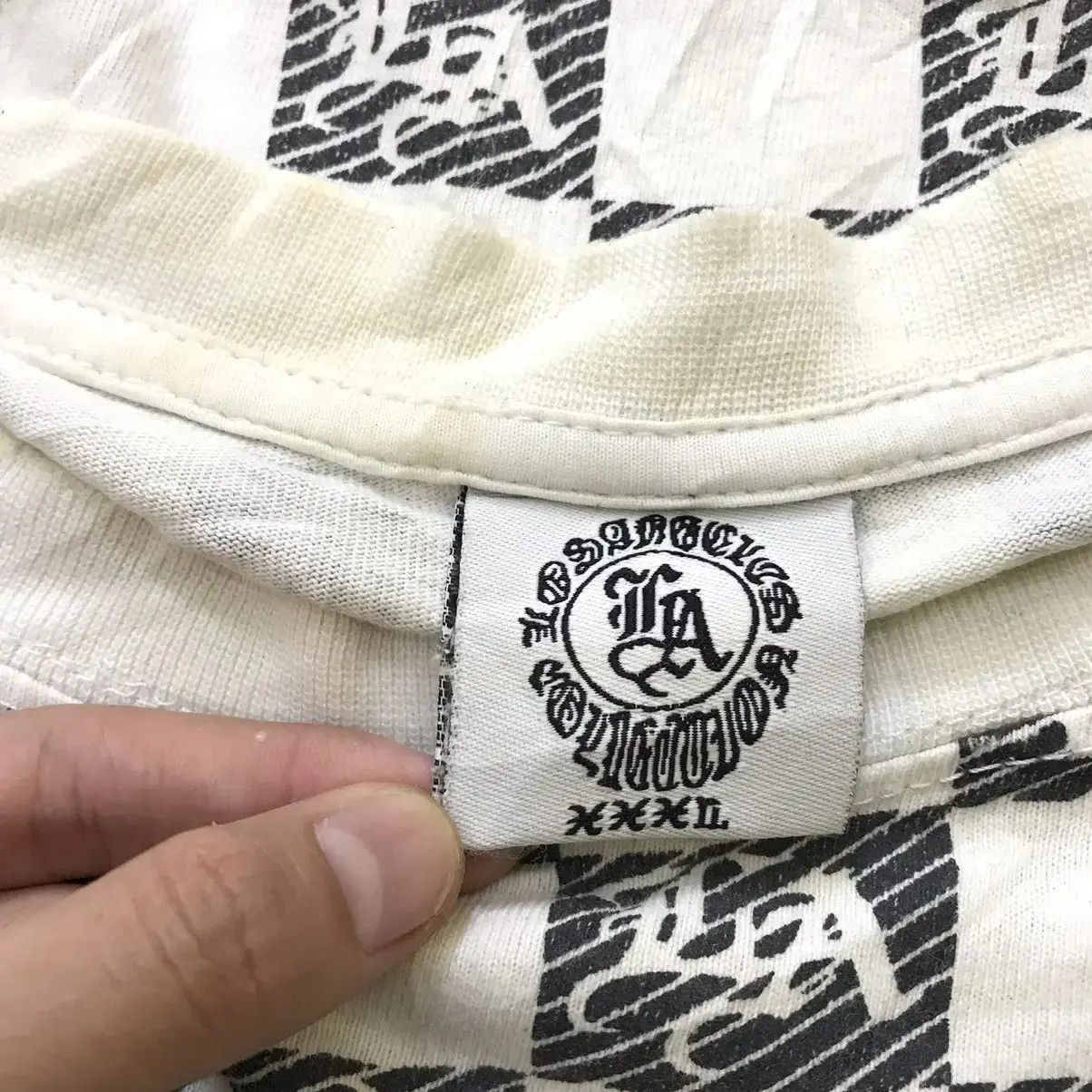 Other LOS ANGELES SKATEBOARD Old English Text Monogram Tee Shirt Size US XXL / EU 58 / 5 - 6 Thumbnail