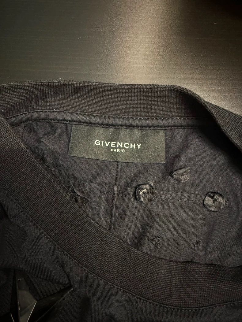 Givenchy Givenchy Short Sleeve T-Shirt with Silk Five-Star Pattern Size US XS / EU 42 / 0 - 9 Thumbnail