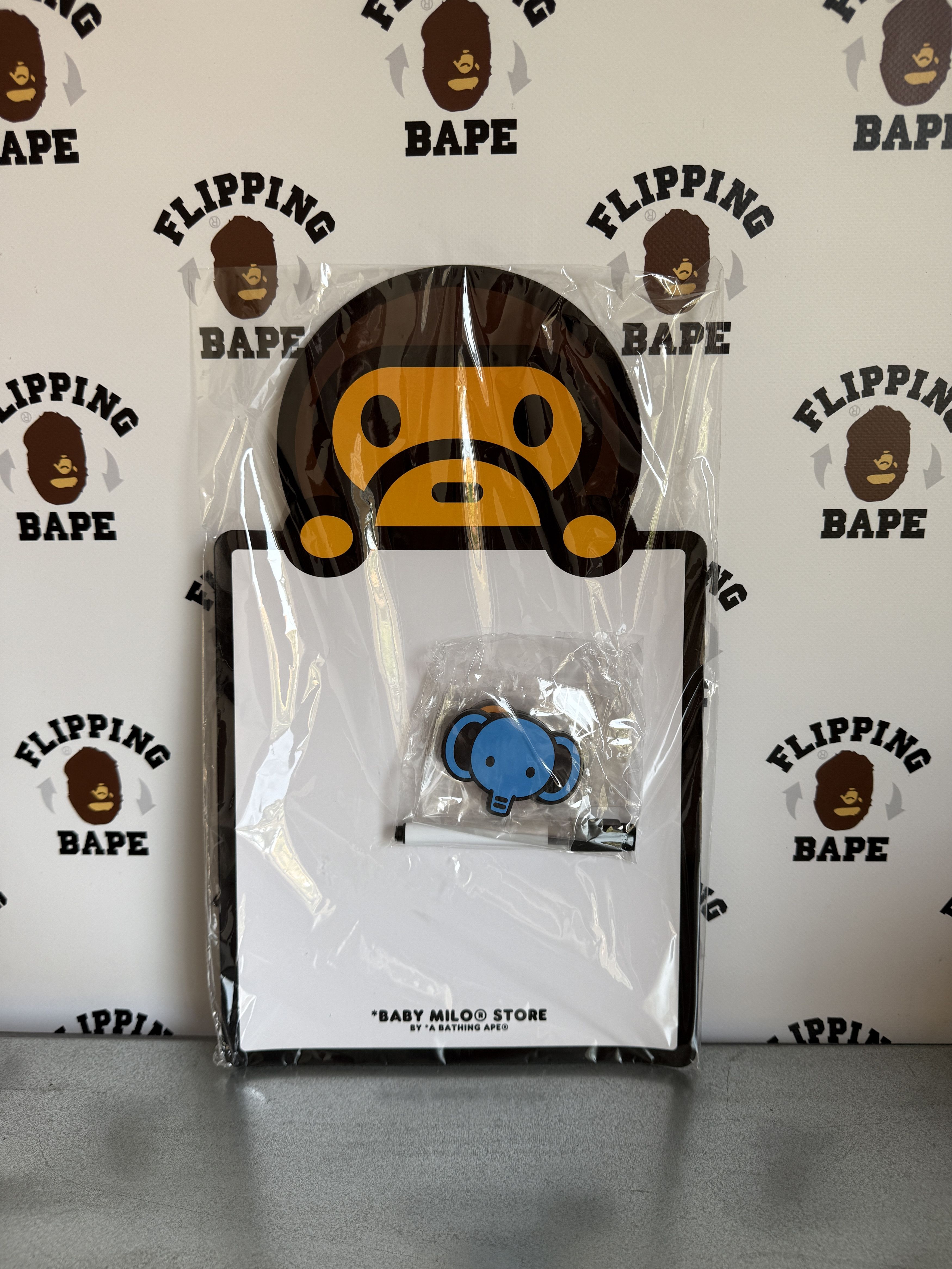 Bape BABY MILO OVEN GLOVE Size ONE SIZE - 5 Thumbnail