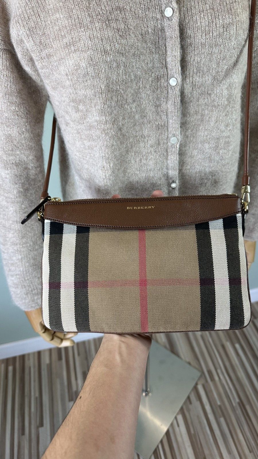 Burberry Burberry Brown House check Canvas Peyton Crossbody Bag Size ONE SIZE - 2 Thumbnail