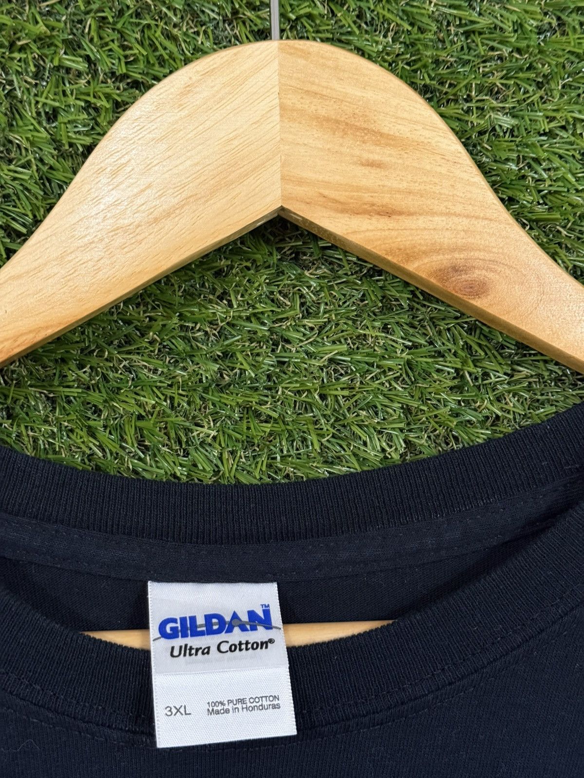 Gildan Vintage Gildan Black Bear Embroidered Tee Shirt Black 3XL Size US XXL / EU 58 / 5 - 3 Thumbnail