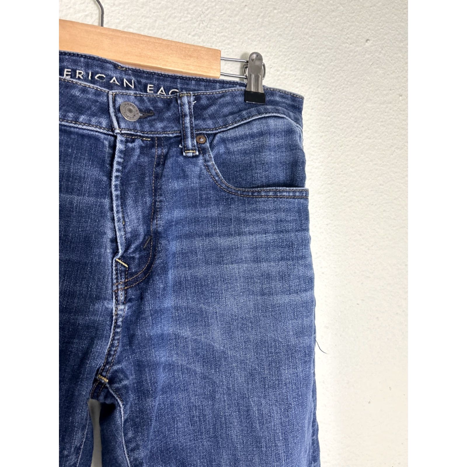 American Eagle Outfitters American Eagle Jeans Men's 30 x 27.5 Airflex + Athletic Fit Blue Straight Jeans Men Size US 30 / EU 46 - 5 Thumbnail