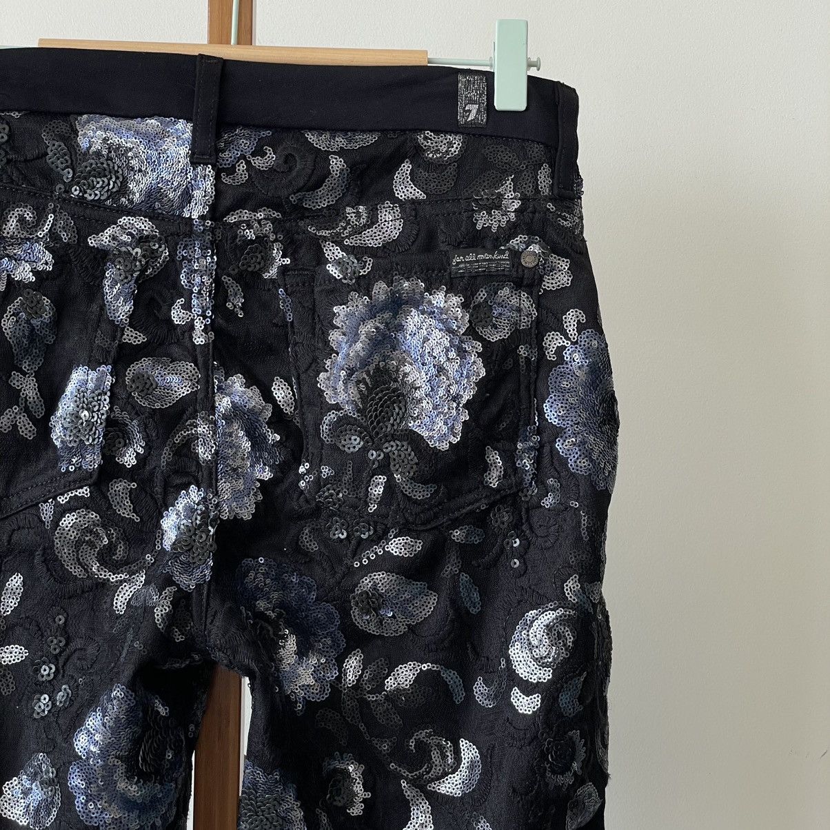 7 For All Mankind 7 For All Mankind Sequeined Floral Pants Size 30" / US 8 / IT 44 - 7 Thumbnail