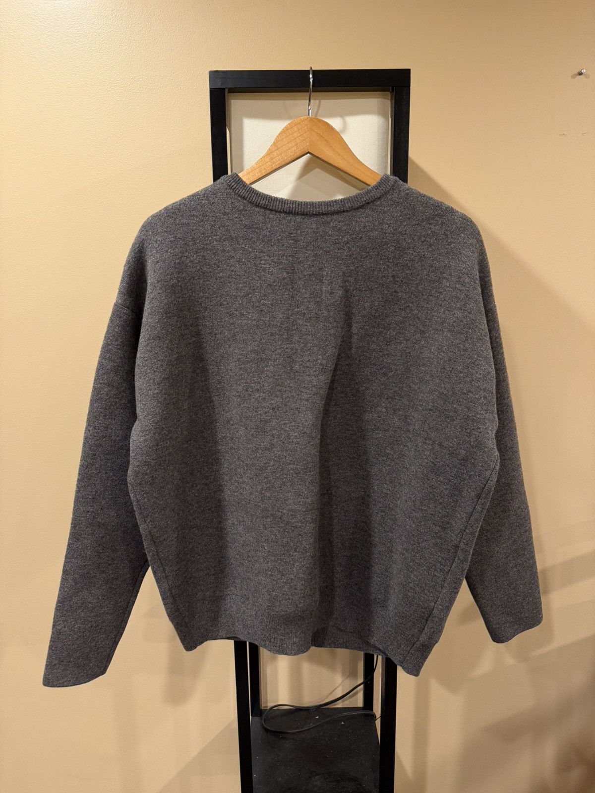 Loewe Loewe Grey Studded Open Back Knit Cardigan Sweater 2024 Size US S / EU 44-46 / 1 - 21 Thumbnail