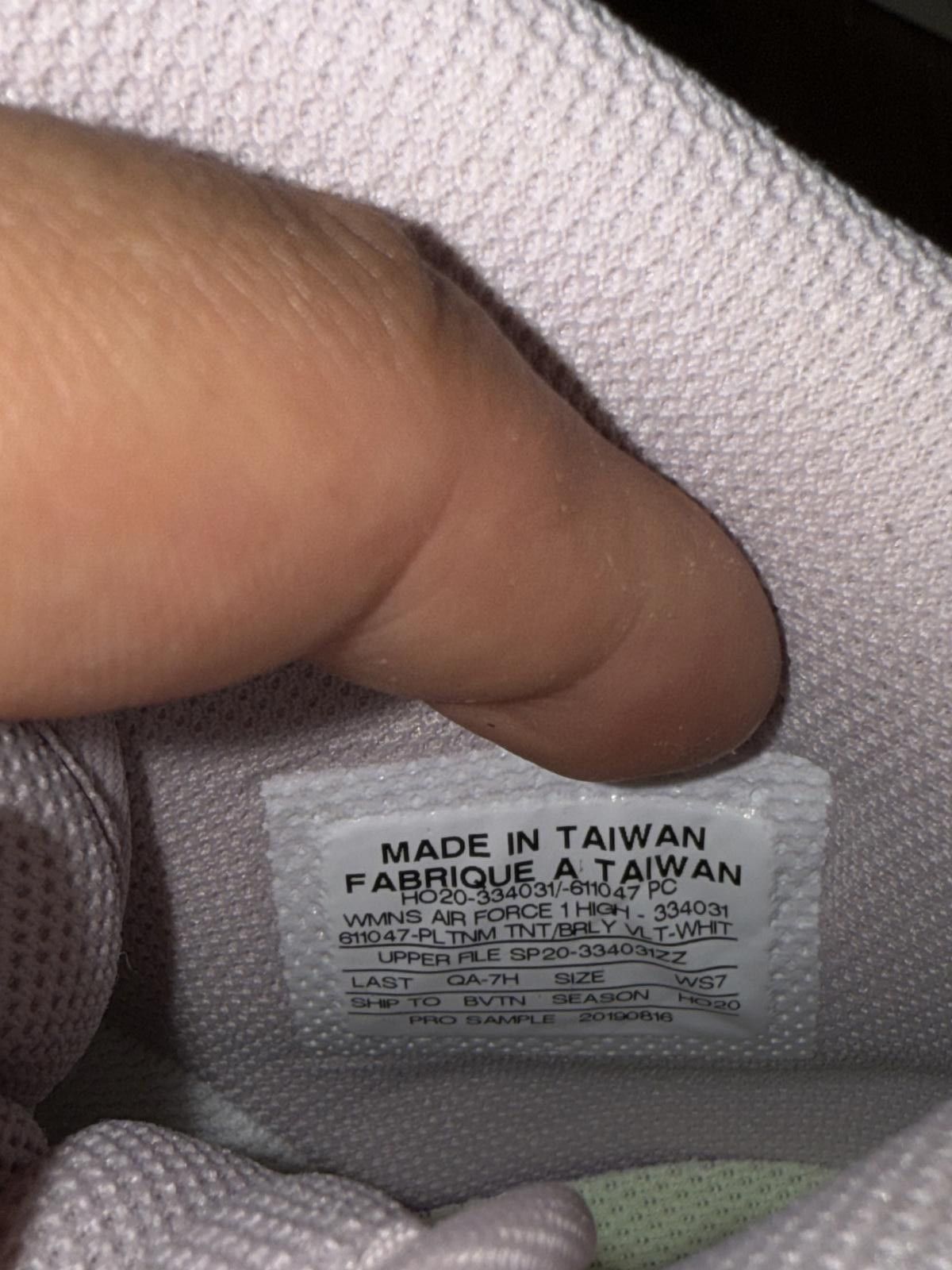 Nike Nike Air Force 1 High Platinum Tint Barely Volt Sample (Women’s) Size US 7 / IT 37 - 11 Thumbnail