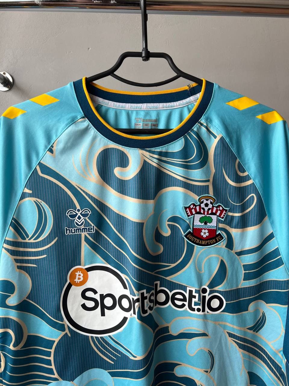 Hummel 2023 SOUTHAMPTON FC AWAY SOCCER JERSEY FOOTBALL SHIRT HUMMEL Size US XXL / EU 58 / 5 - 4 Thumbnail