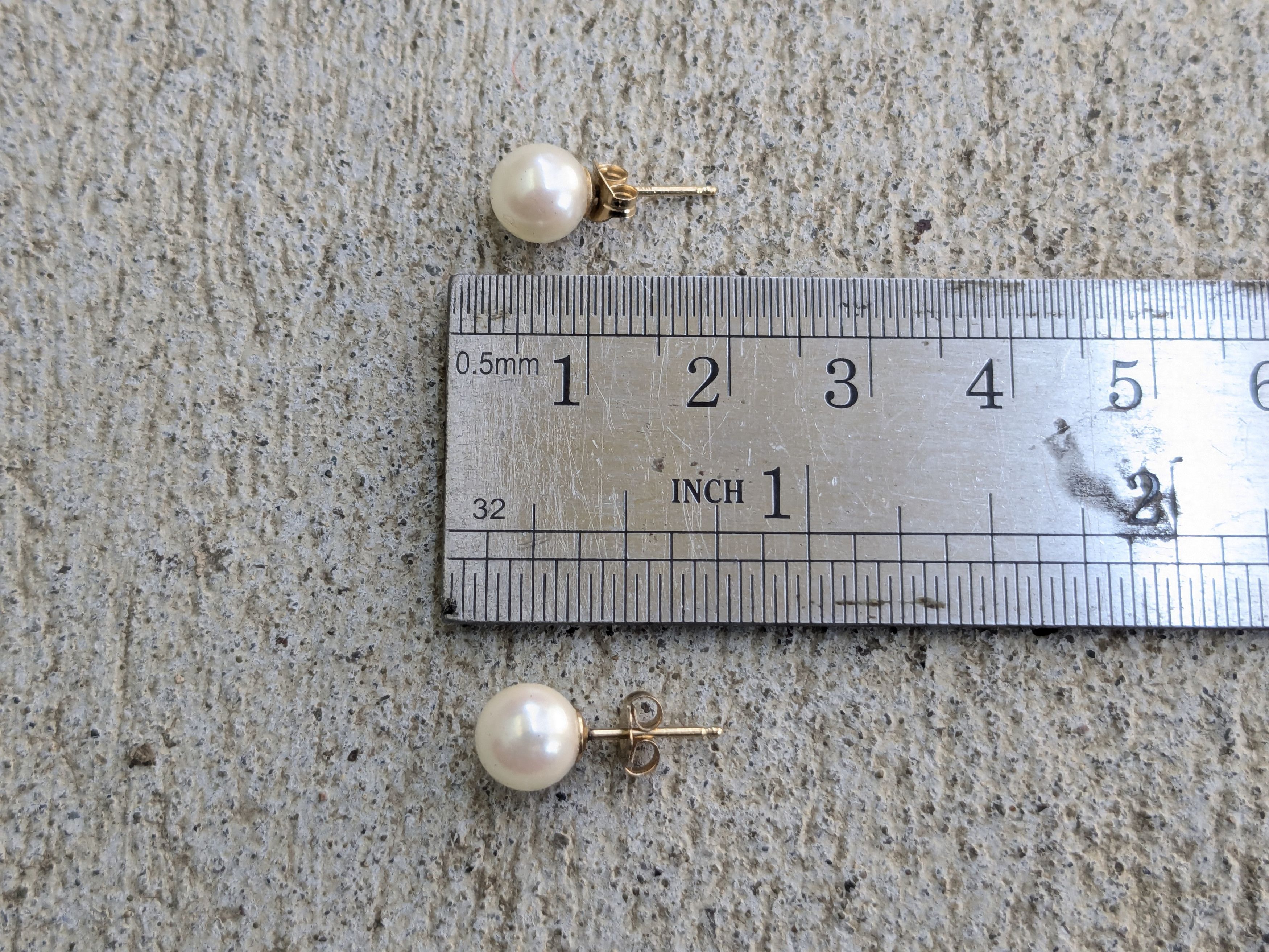 Jewelry × Vintage 9k Yellow Gold Pearl Earrings Studs 9ct Size ONE SIZE - 3 Thumbnail