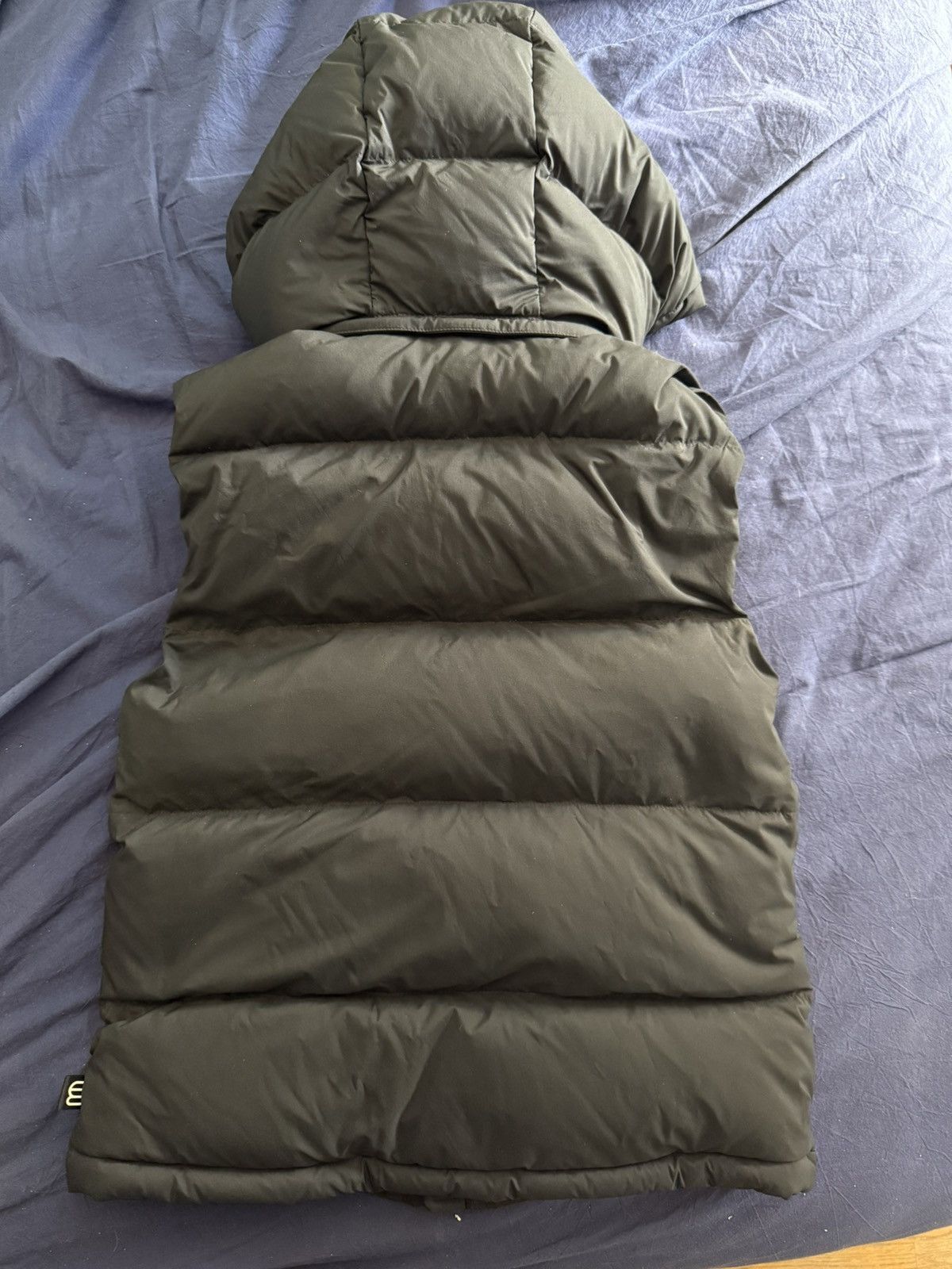 Aritzia × Designer × Goretex Aritzia Super Puff Vest Size S / US 4 / IT 40 - 2 Thumbnail