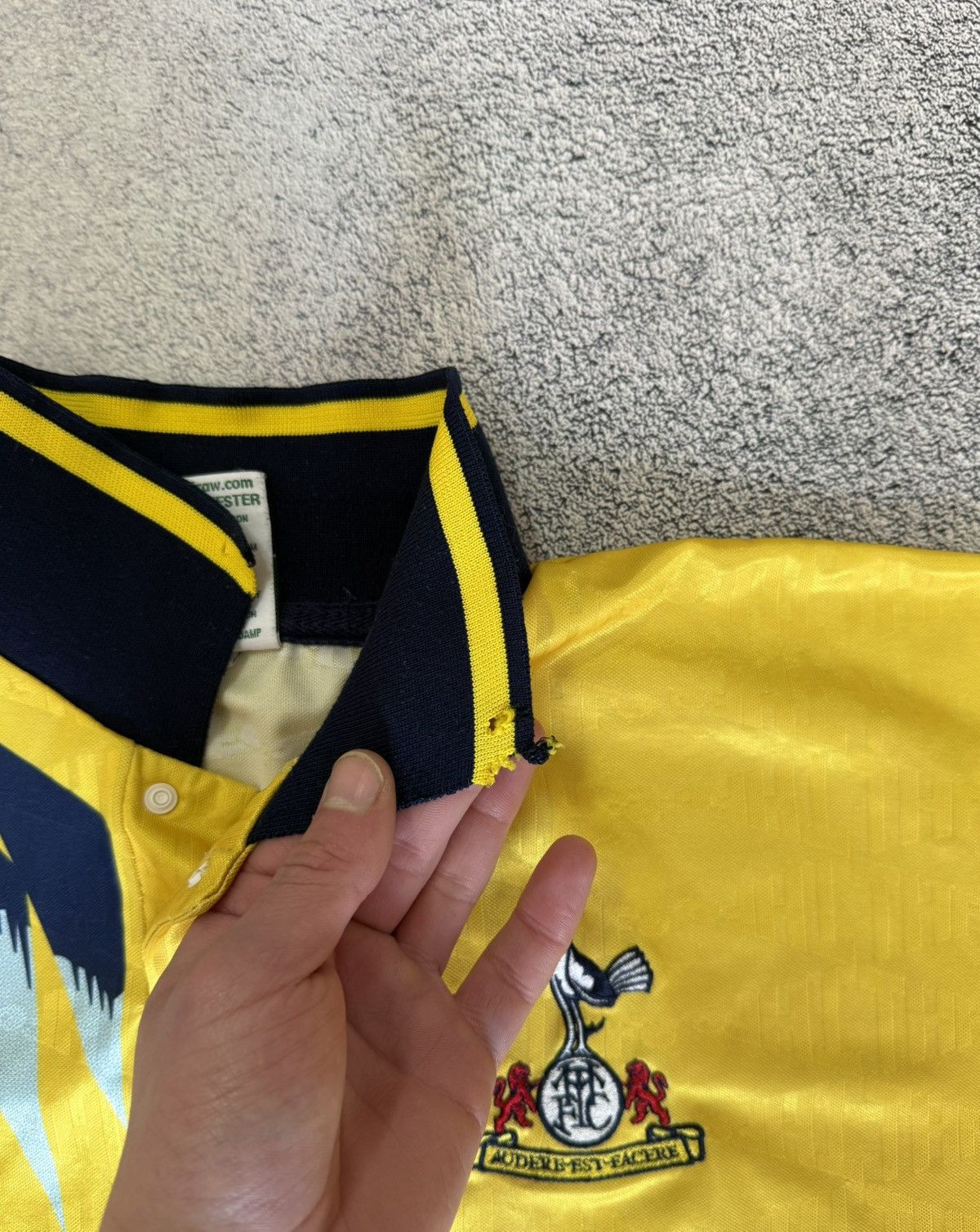 Other Vintage Tottenham Hotspur 1992 Away Shirt Score Draw Jersey Size US M / EU 48-50 / 2 - 18 Thumbnail