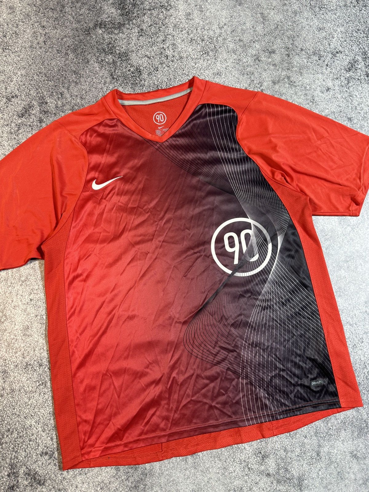 Nike × Vintage Y2k vintage Total 90 Nike TN t-shirt Streetwear style rare M Size US M / EU 48-50 / 2 - 2 Thumbnail