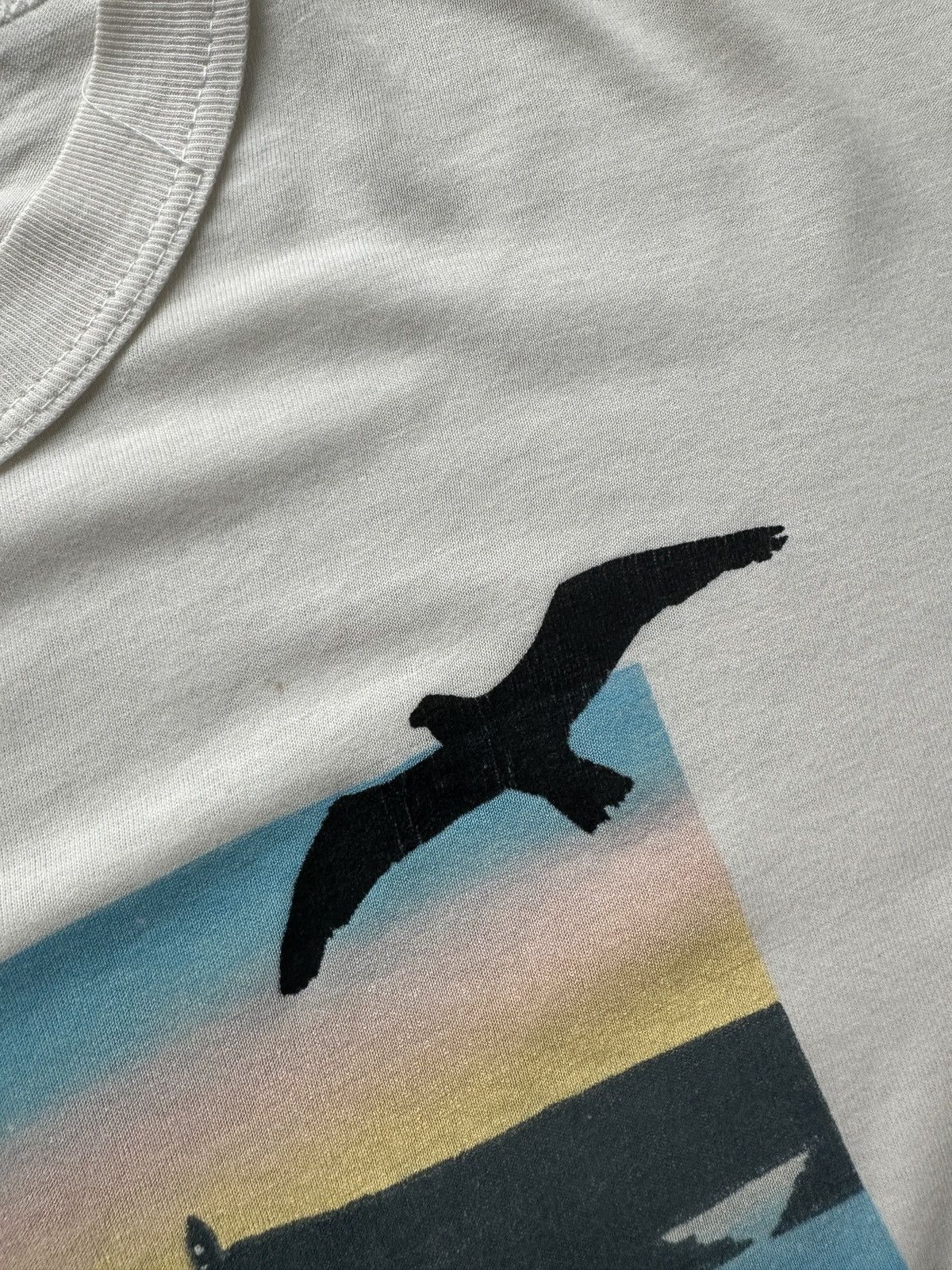 Vintage Vintage 90s St.Martins Caliber seaside bird island vybe tee Size US M / EU 48-50 / 2 - 6 Thumbnail