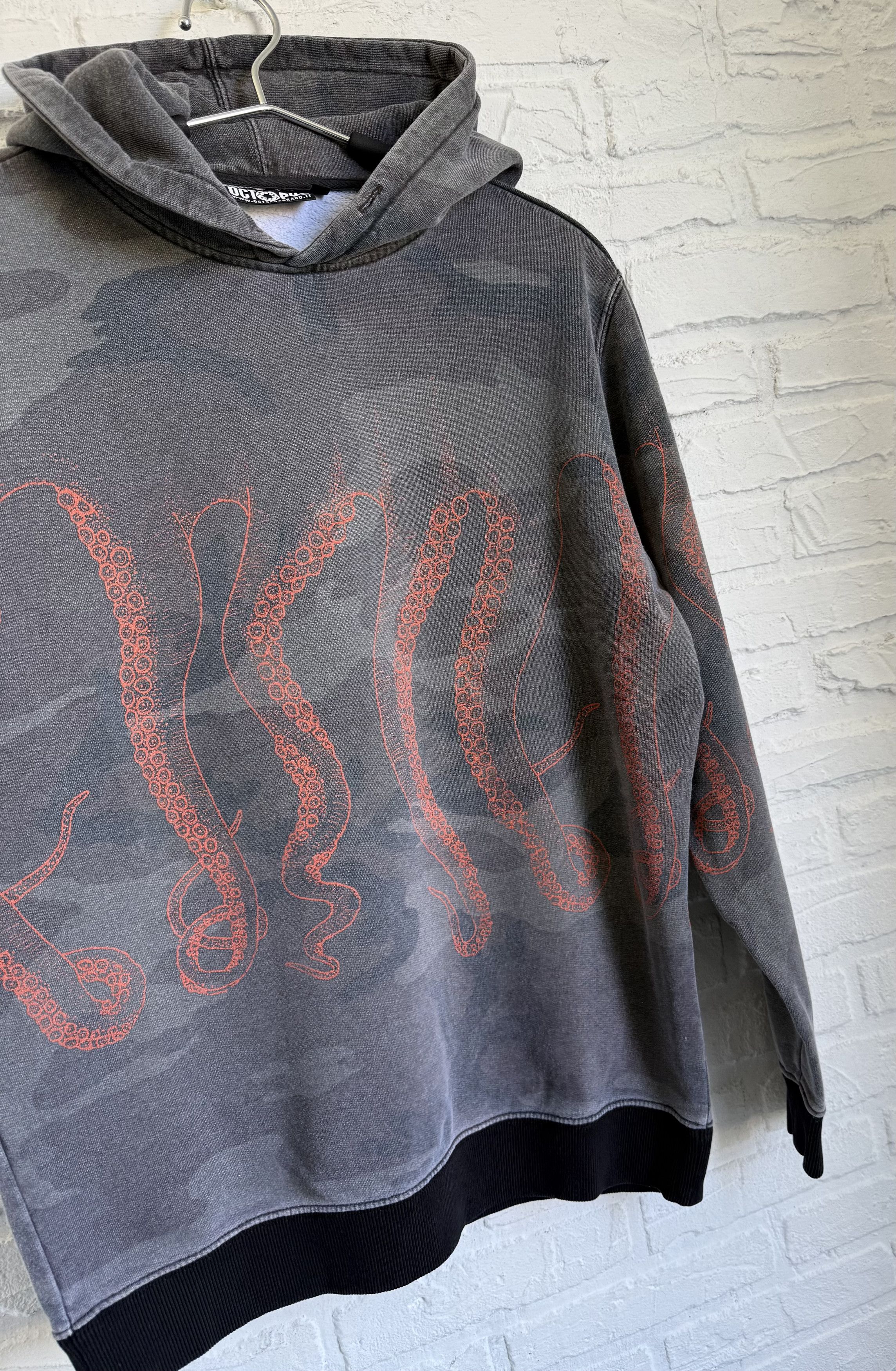 Octopus Octopus Brand Tentacles Grey Camo hoodie y2k Size US M / EU 48-50 / 2 - 6 Thumbnail