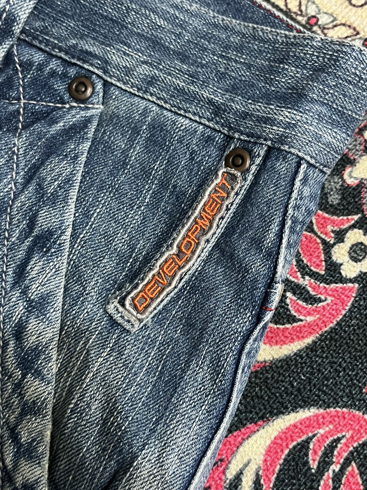 JNCO Thriller Denim Embossed Slogan High Rise Loose Baggy Jeans Size US 30 / EU 46 - 6 Thumbnail