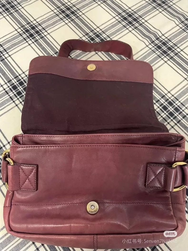Vivienne Westwood Vivienne Westwood size os Wine red Saturn embossed shoulder Size ONE SIZE - 3 Thumbnail