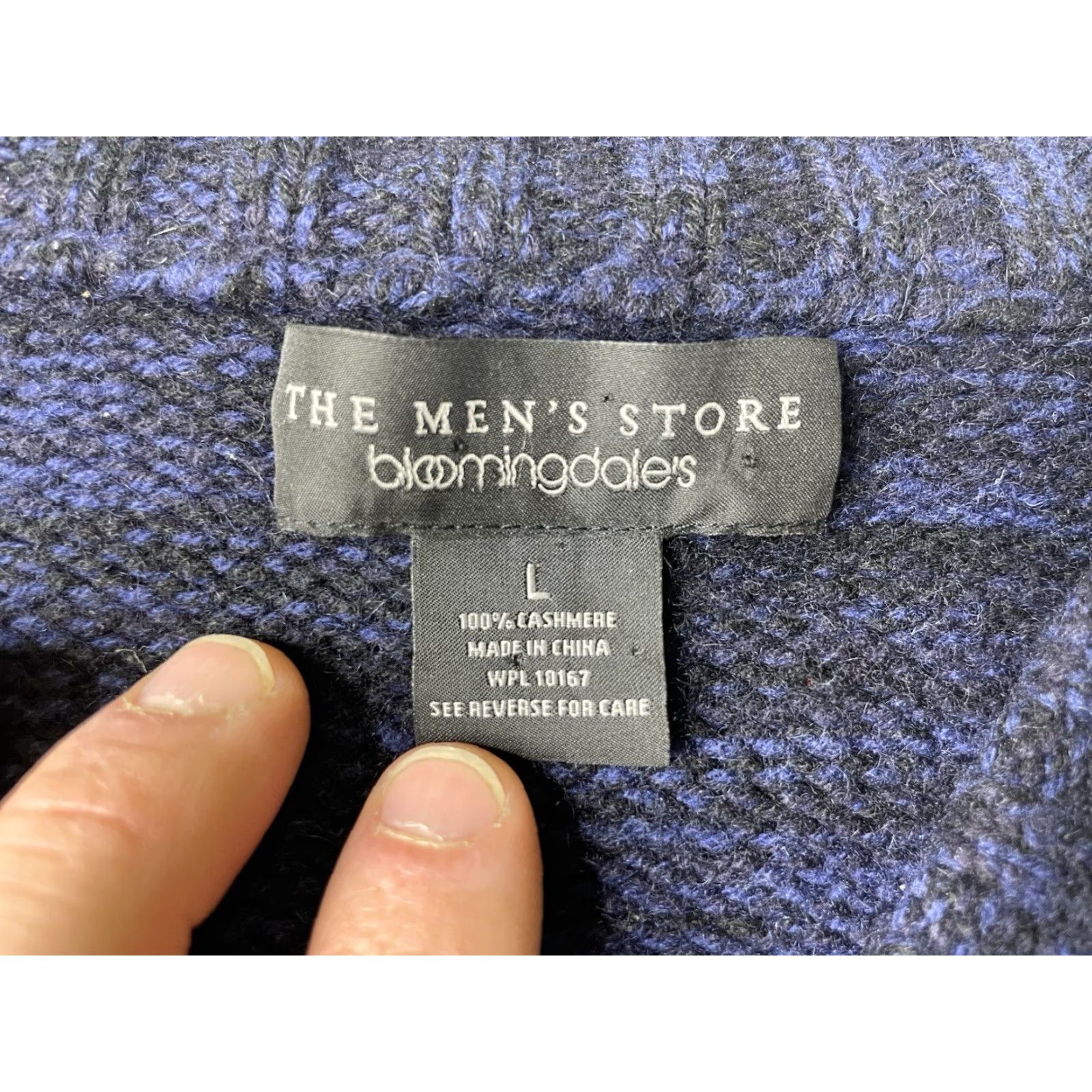 Bloomingdale's Bloomingdale's Mens Sweater Pullover V-Neck Blue Cashmere L Knit Regular Classic Long Sleeve Men's Clothing Size US L / EU 52-54 / 3 - 4 Thumbnail
