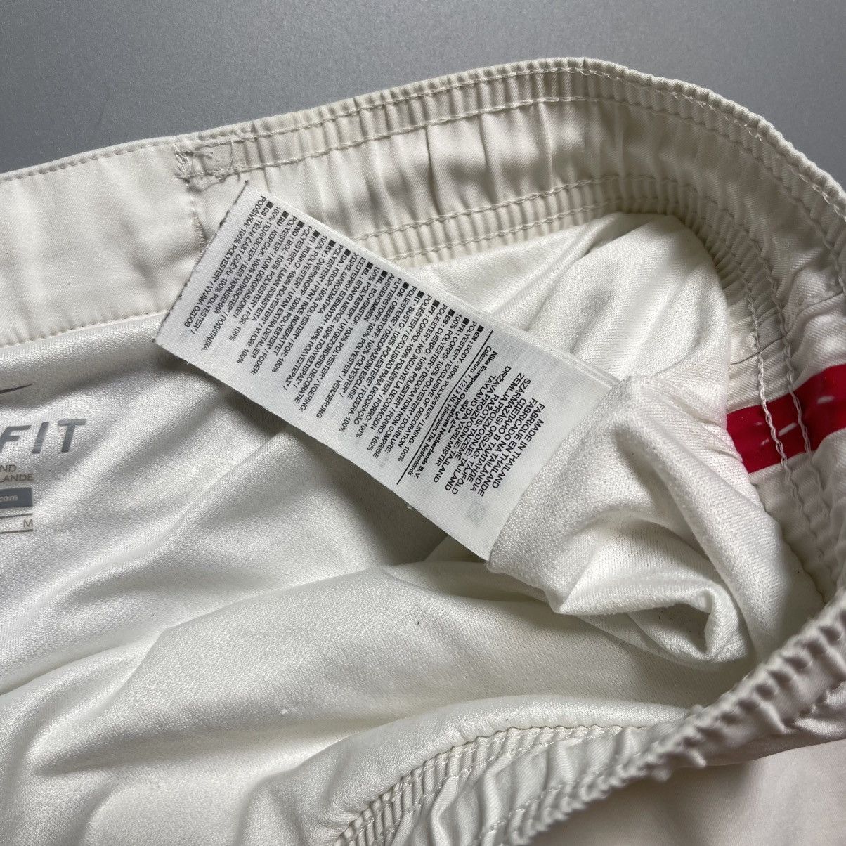 Nike × Vintage ARSENAL NIKE 2011/2012 FOOTBALL HOME SHORTS #10 VAN PERSIE Size US 34 / EU 50 - 7 Thumbnail