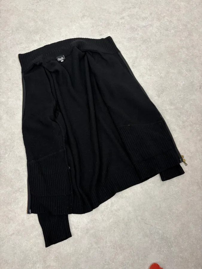 Dolce & Gabbana 2000s Dolce & Gabbana Black Asymmetrical Zip Wool Sweater Size US L / EU 52-54 / 3 - 7 Thumbnail
