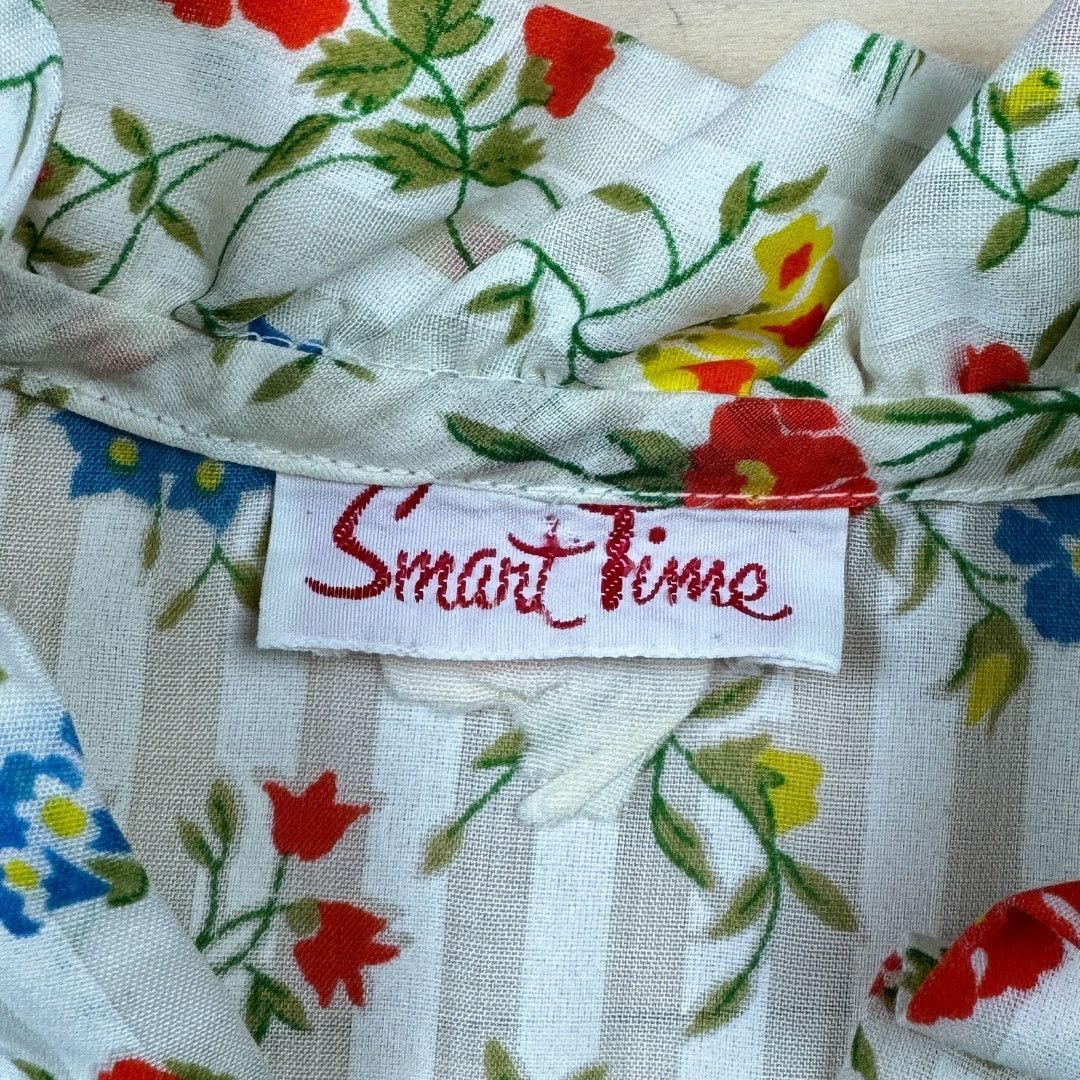 Vintage Vintage 1970s White Floral Sleeveless Cotton Wrap Dress Size M / US 6-8 / IT 42-44 - 5 Thumbnail