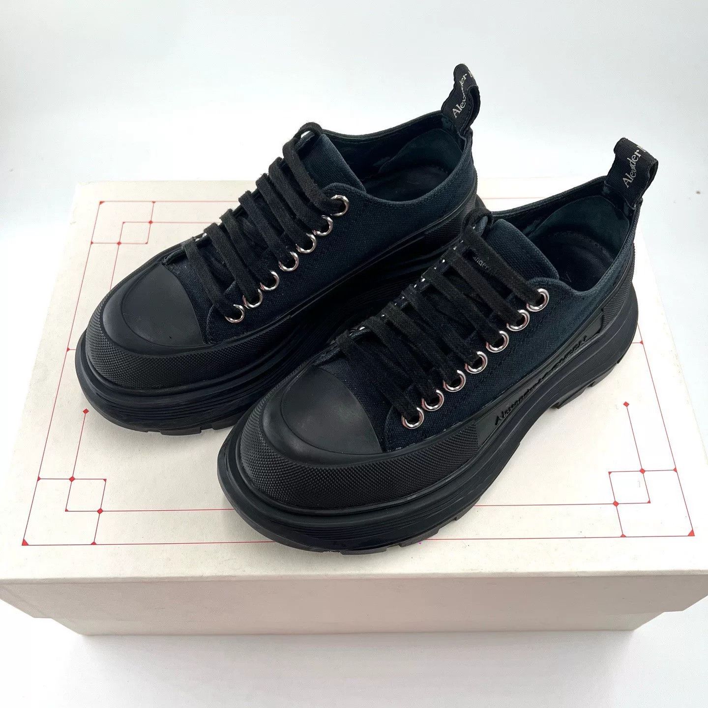 Alexander McQueen Alexander McQueen Black Canvas Platform Sneakers Size US 4 / IT 34 - 1 Thumbnail