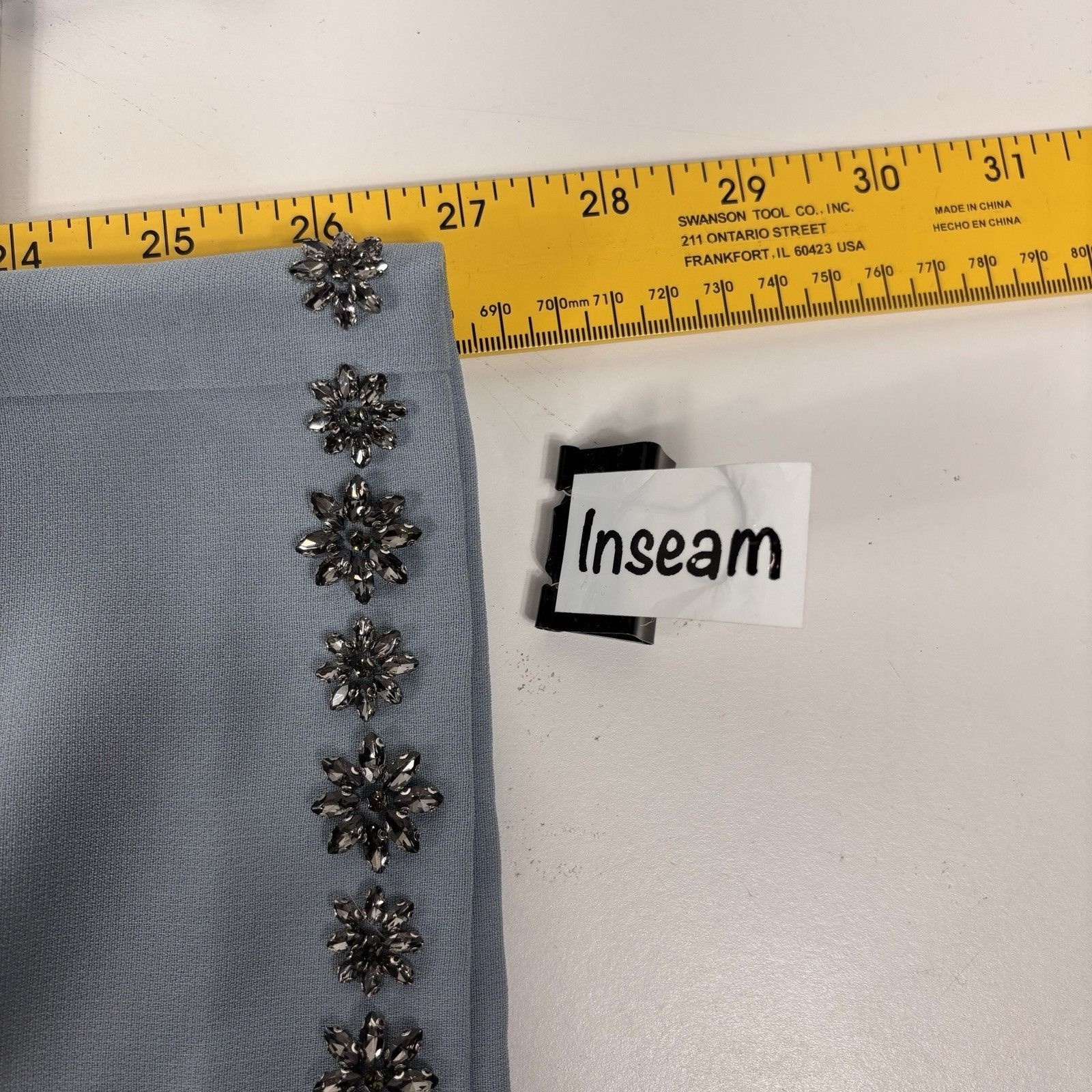 Cinq a Sept Cinq à Sept Womens Size 0 FLAW Beaded Rhinestone Flowers Dre Size 25" / US 0 / IT 36 - 7 Thumbnail
