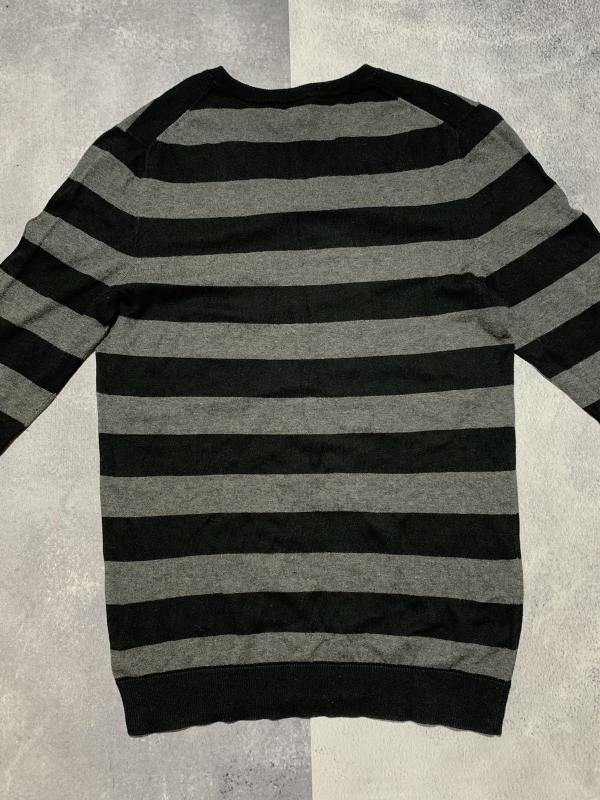 Gap × Vintage Vintage Y2K Gap striped sweater streetwear style size S Size US S / EU 44-46 / 1 - 6 Thumbnail