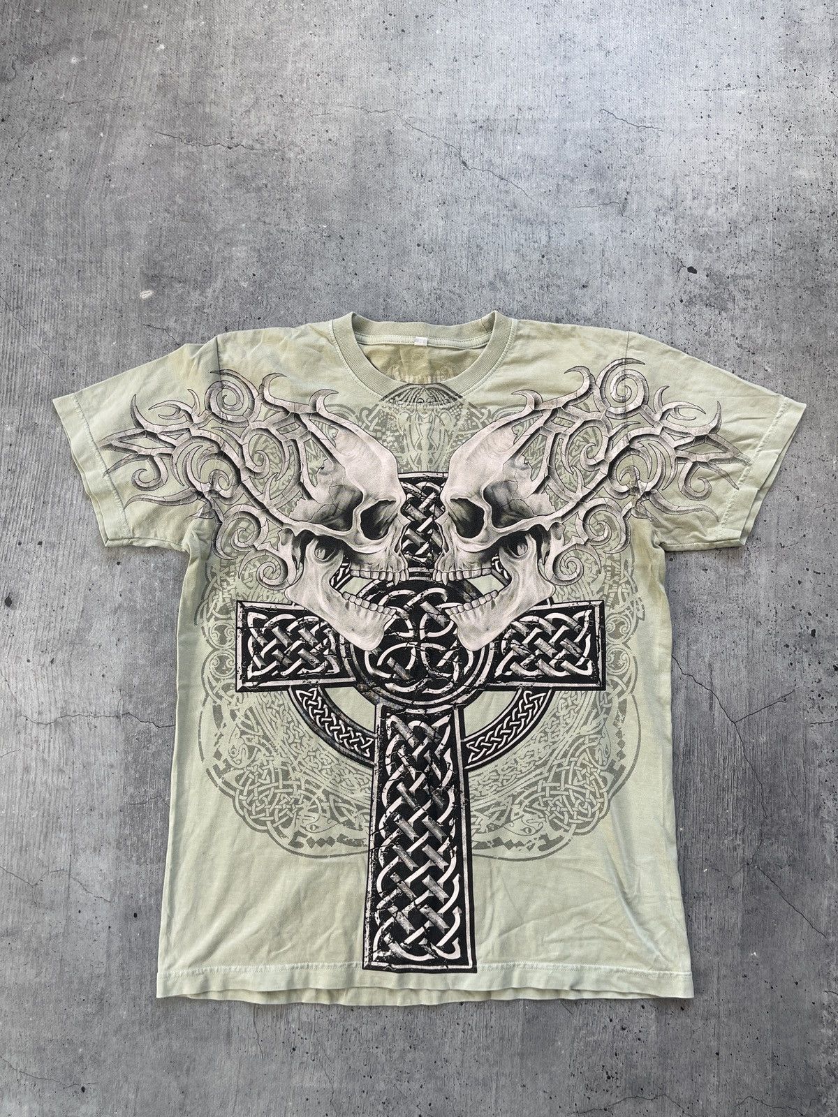 Vintage Vintage 90s Crazy Skull With Bats Grunge Graphic Tshirt Size US M / EU 48-50 / 2 - 1 Thumbnail