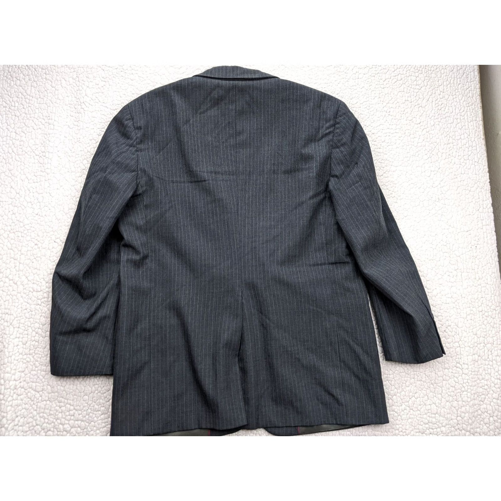 Vintage Richard Thomas Eulberg Mens Blazer Jacket Sport Coat Gray Pinstripe 40L Notch Lapel 2-Button Single-Breasted, Dry Clean Only, Regular Fit, Mens Jacket Size 40R - 2 Thumbnail