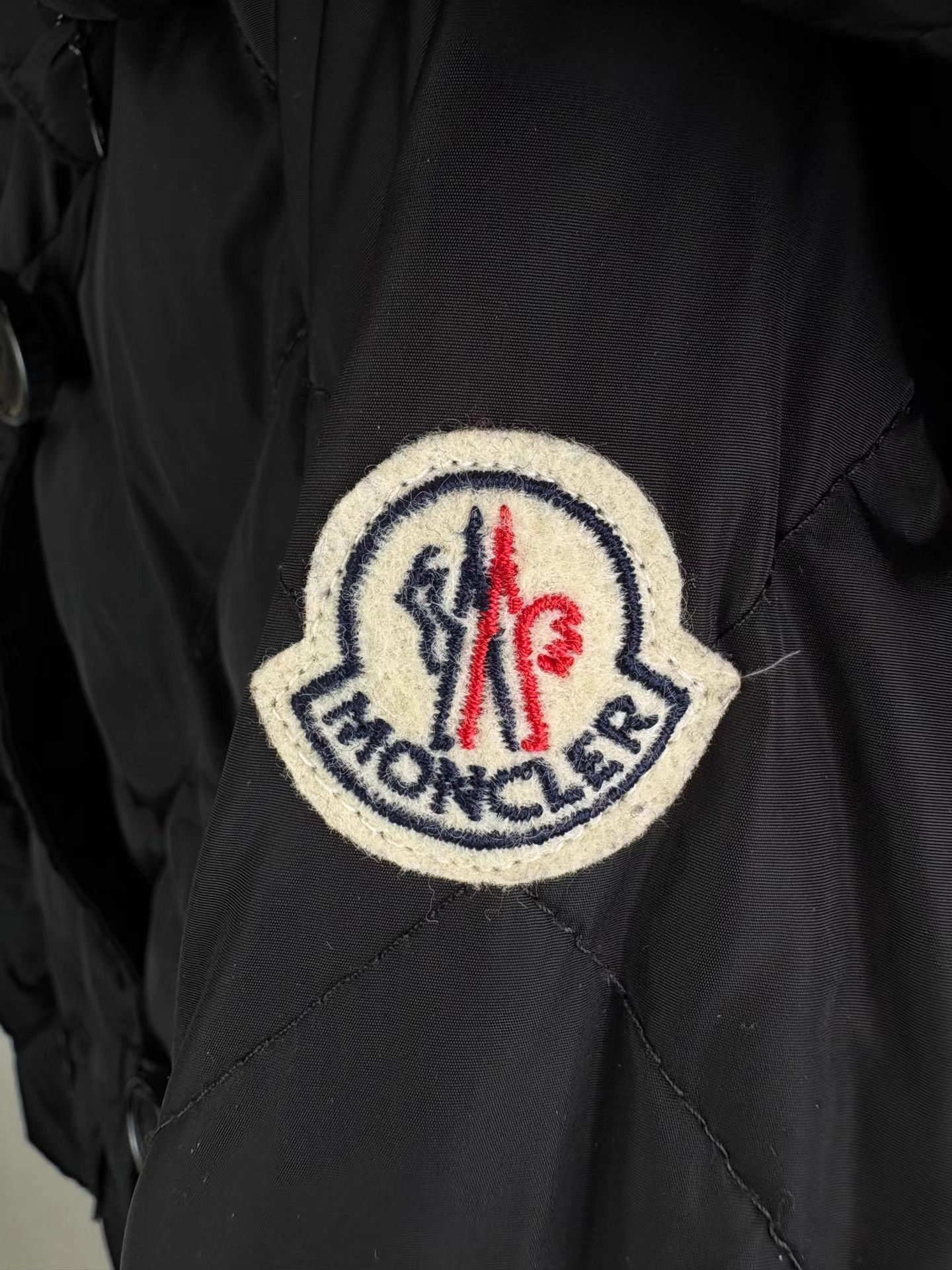 Moncler MONCLER VAULOGE Black Ruffled Down Jacket Size XS / US 0-2 / IT 36-38 - 3 Thumbnail
