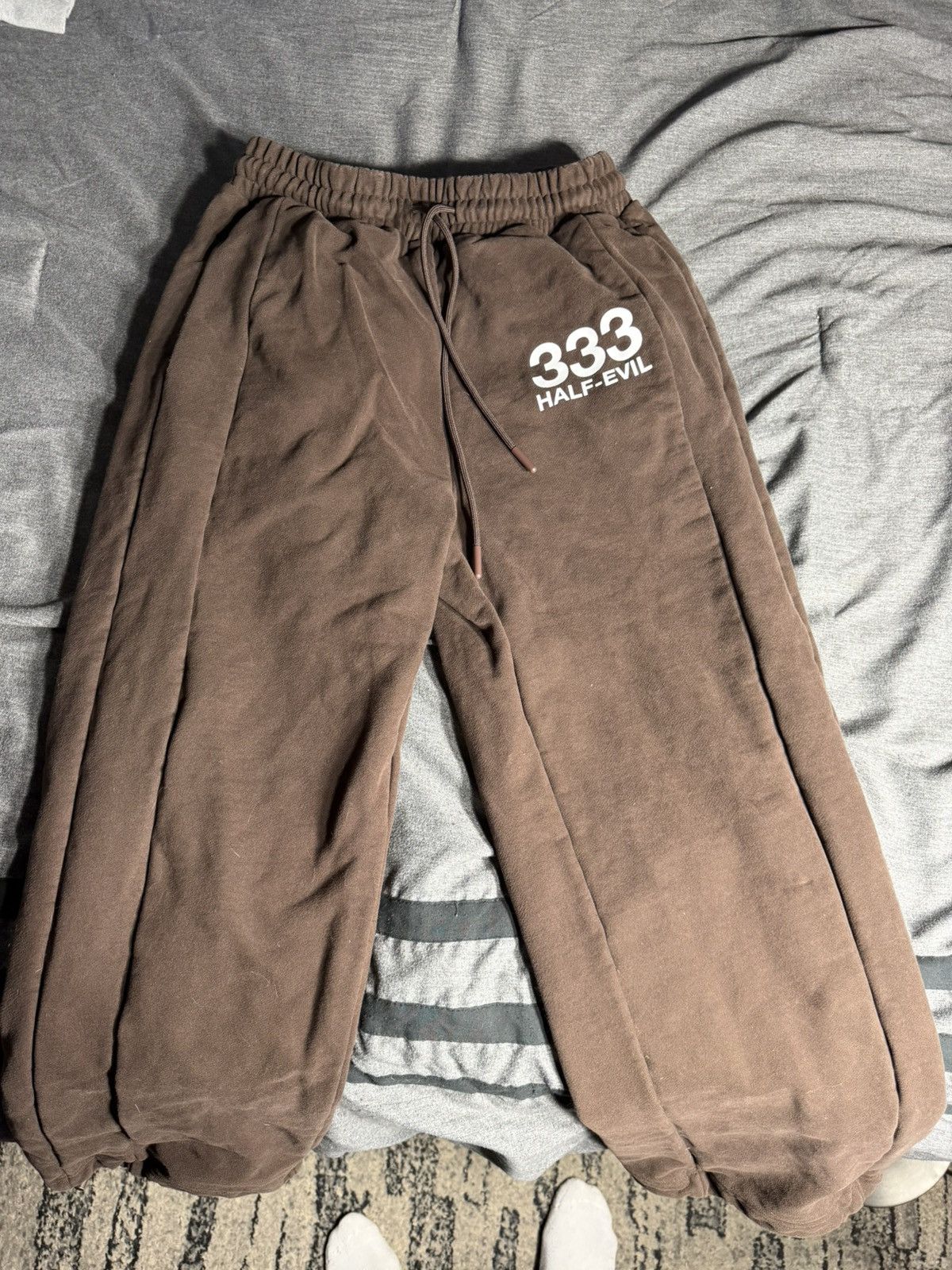 Half Evil Half evil Brown logo sweatpants Size US 30 / EU 46 - 1 Thumbnail