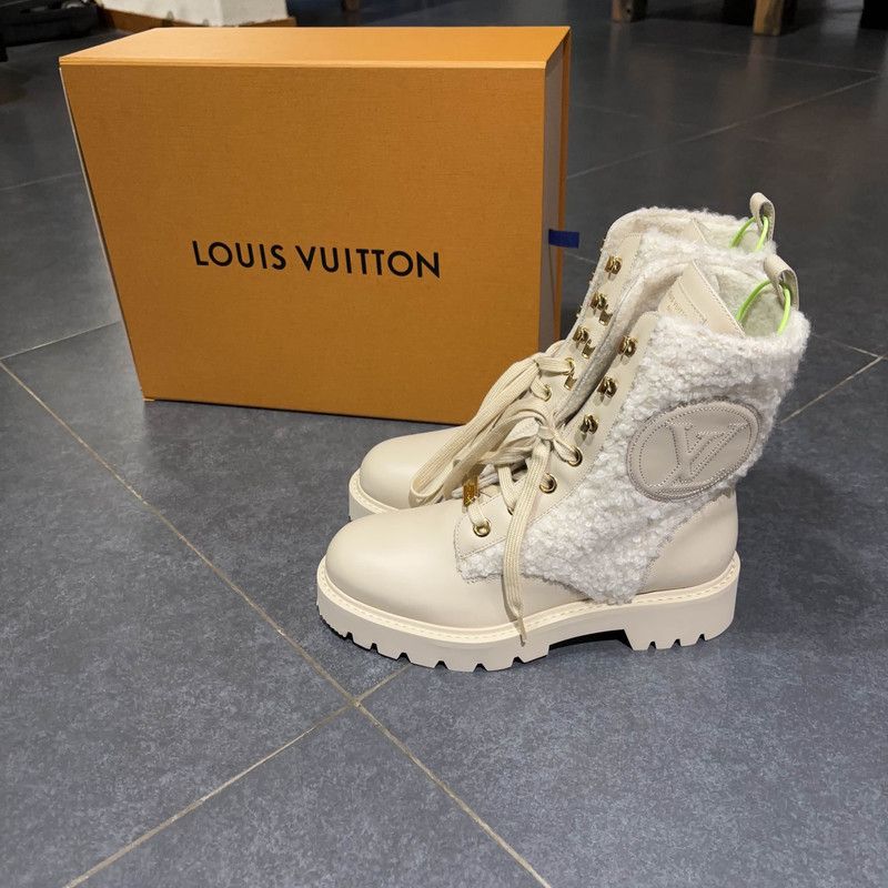 Louis Vuitton Beige Leather Short Lace-Up Boots 0079